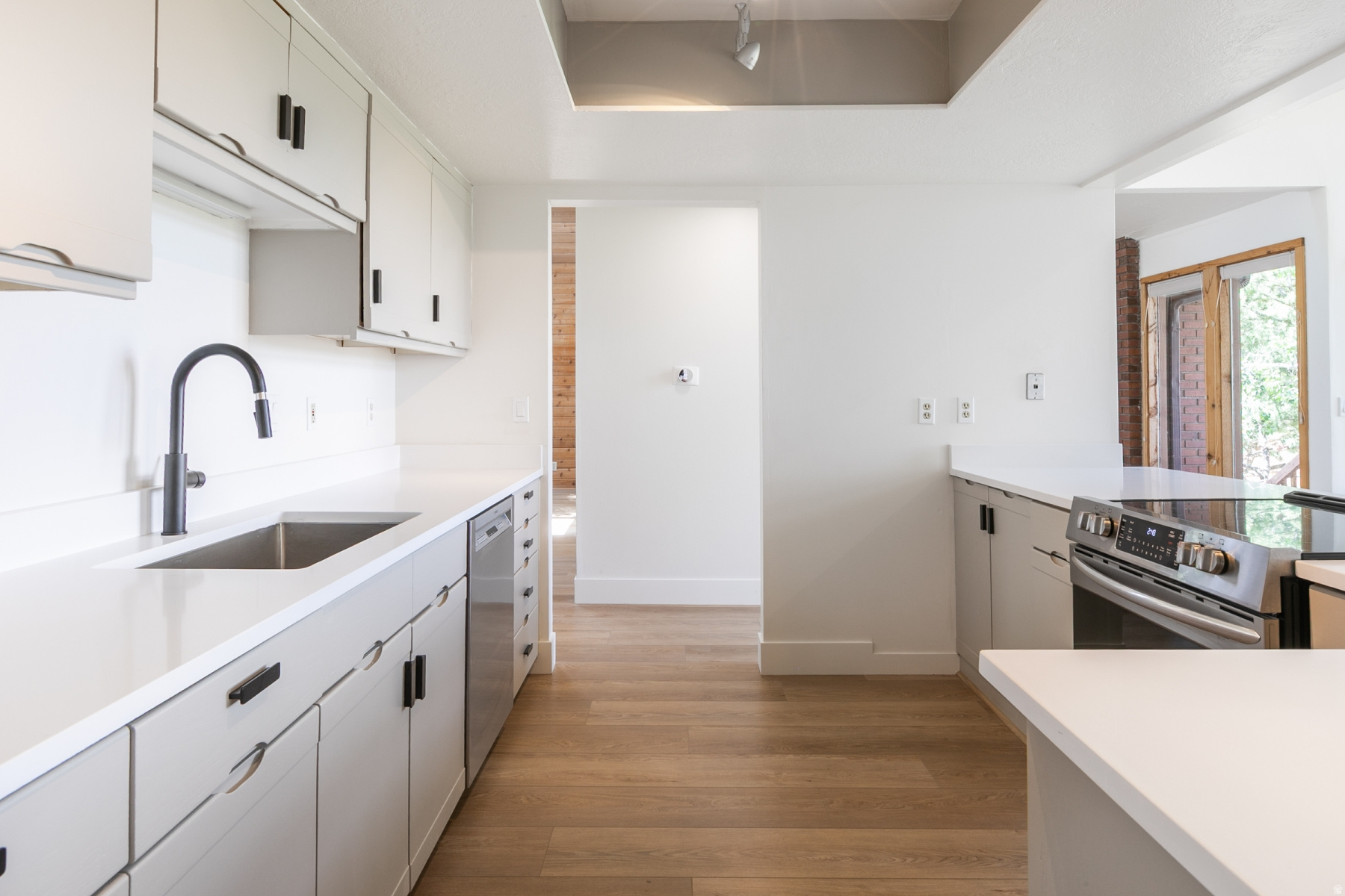 PARK WEST VILLAGE SUB - Residential Lease