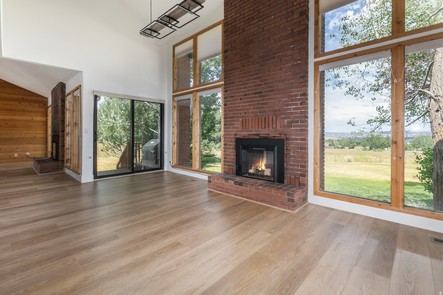 PARK WEST VILLAGE SUB - Residential Lease