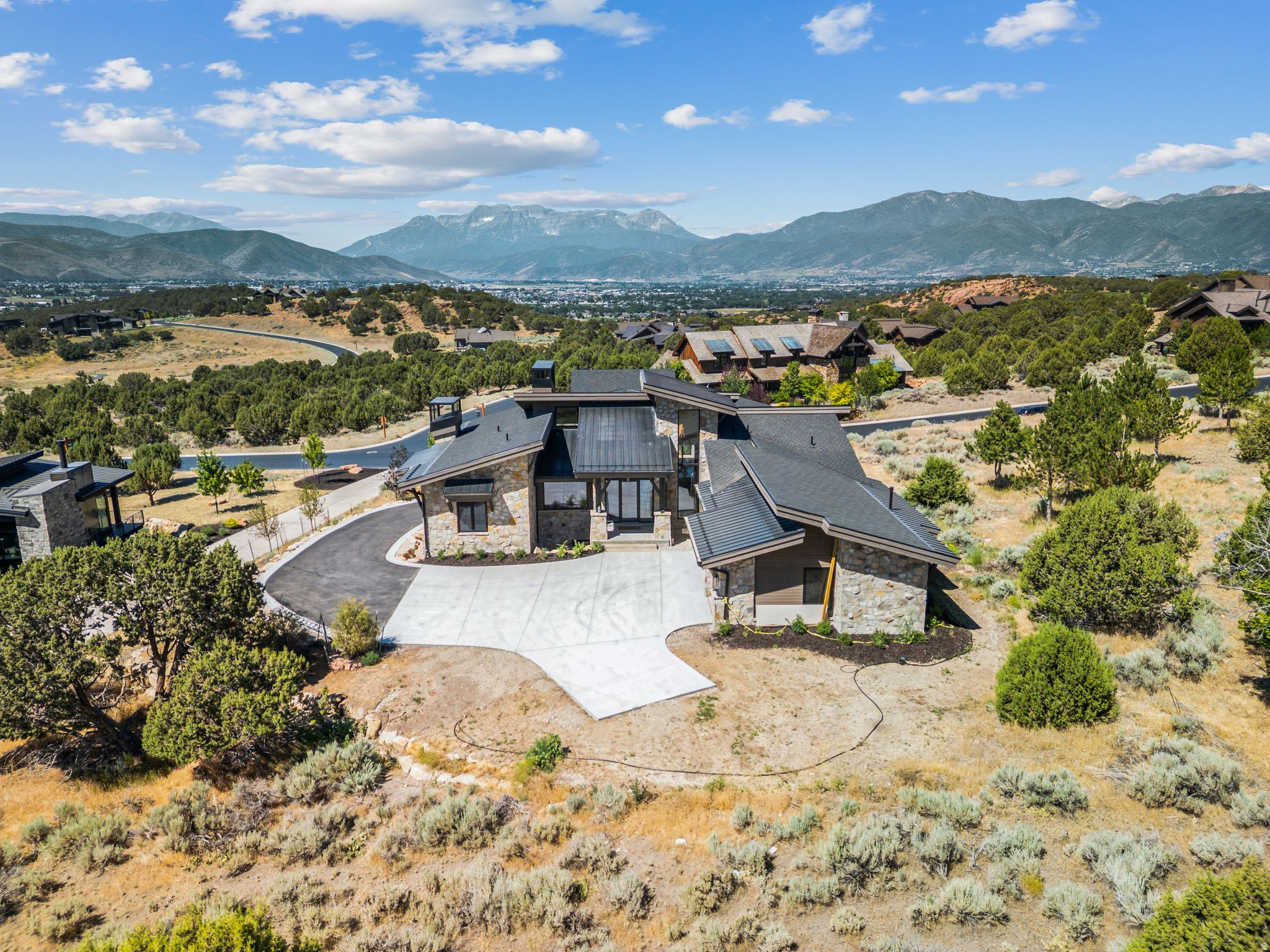 RED LEDGES - Residential