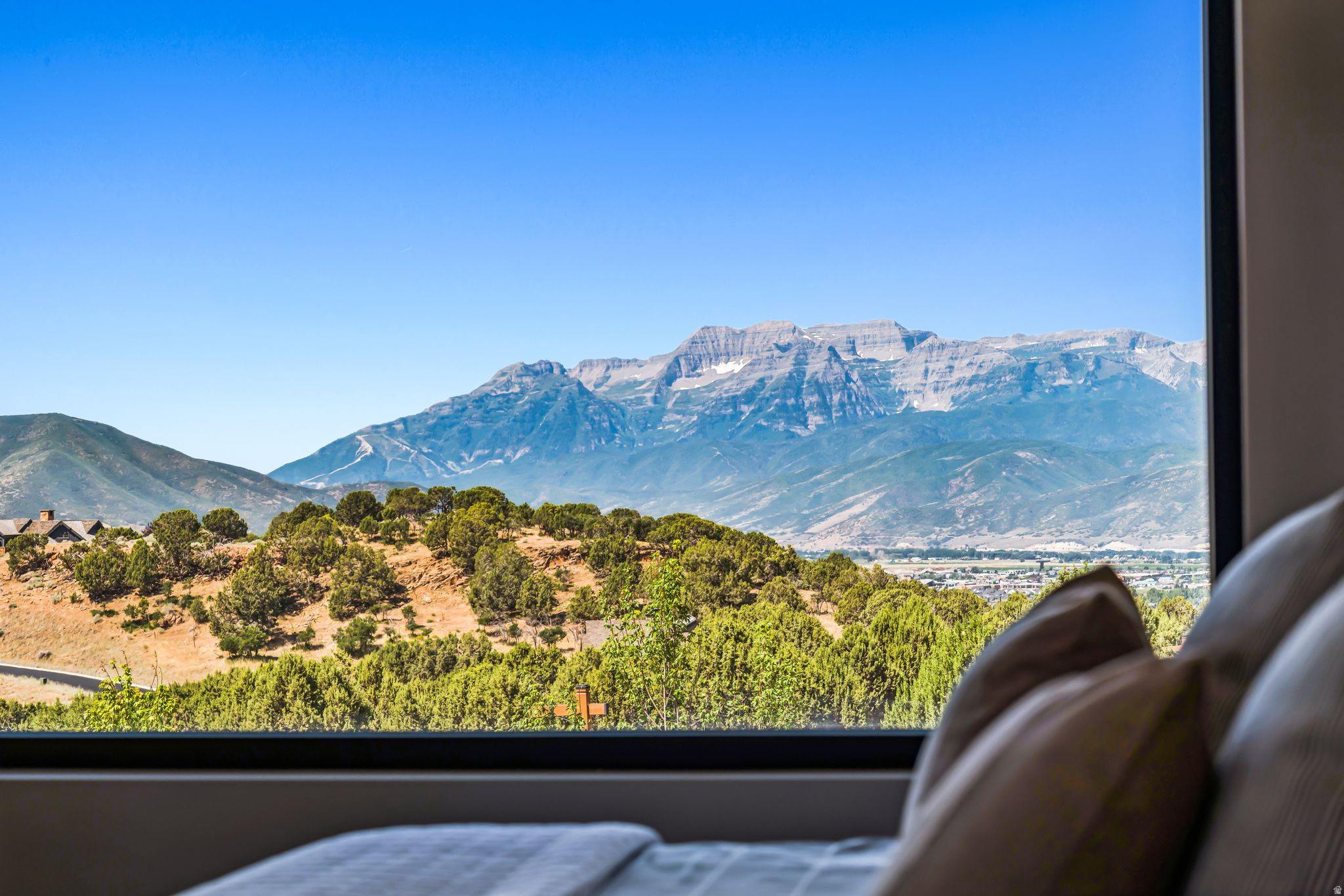 RED LEDGES - Residential