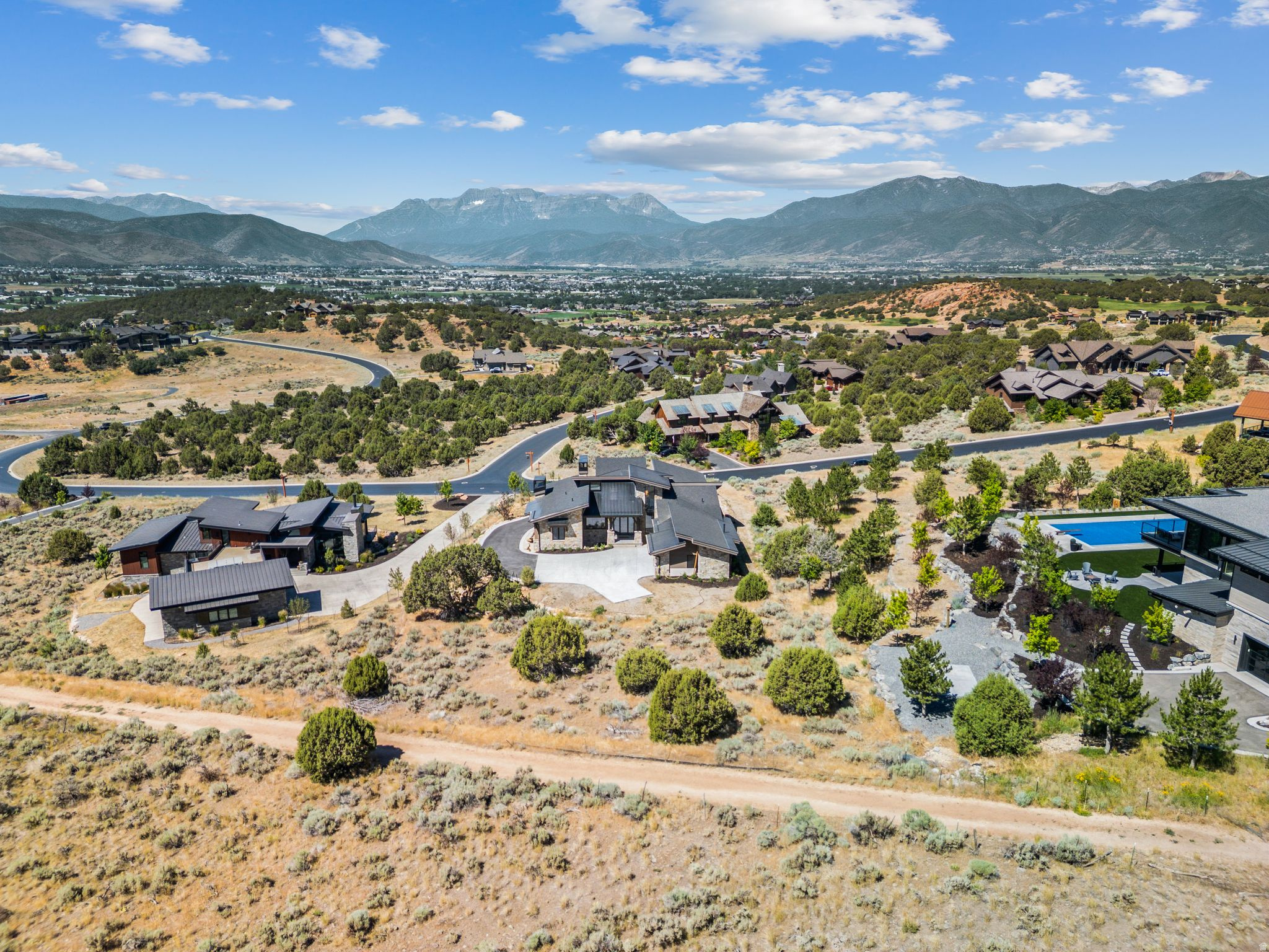 RED LEDGES - Residential