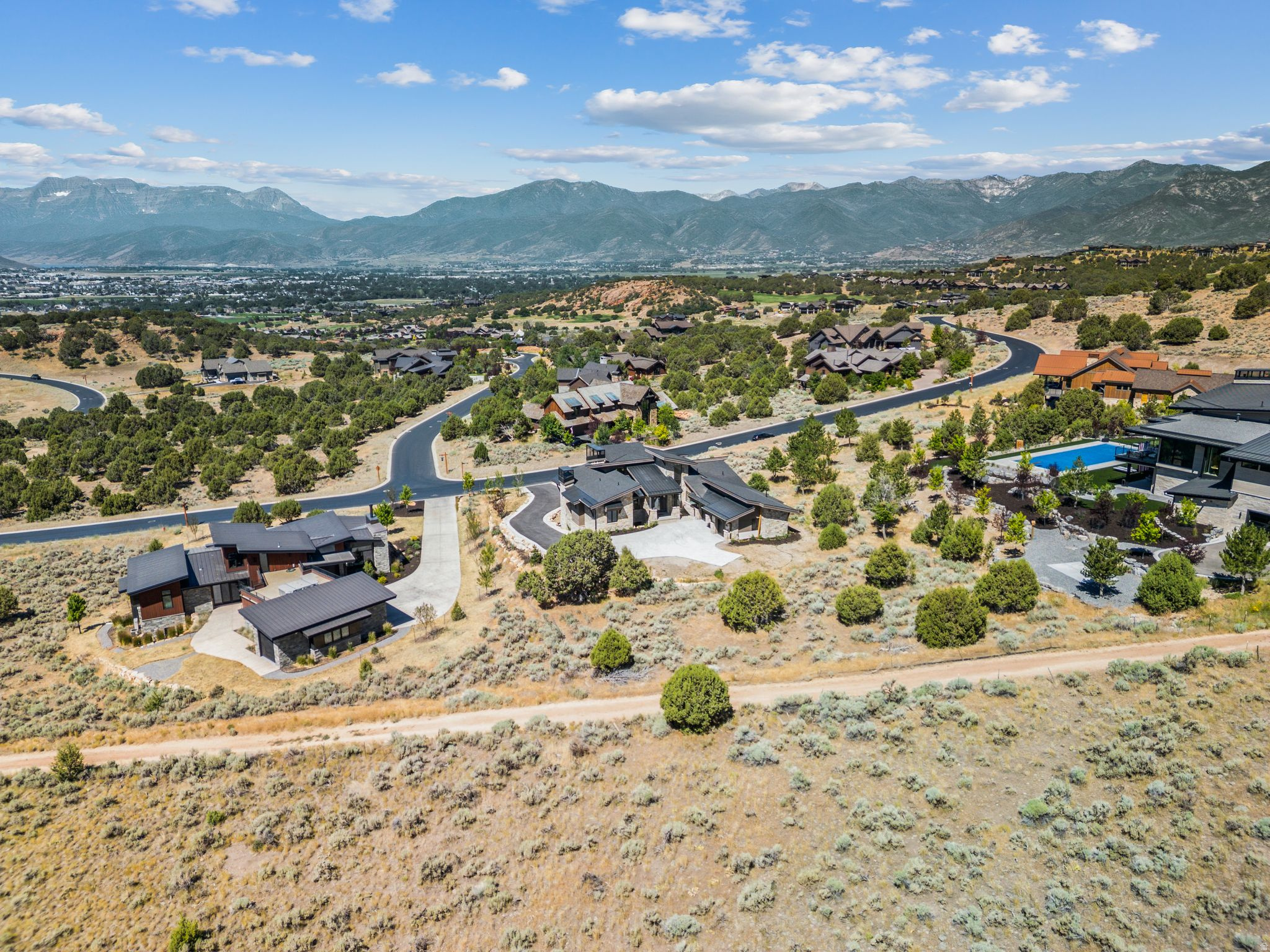 RED LEDGES - Residential