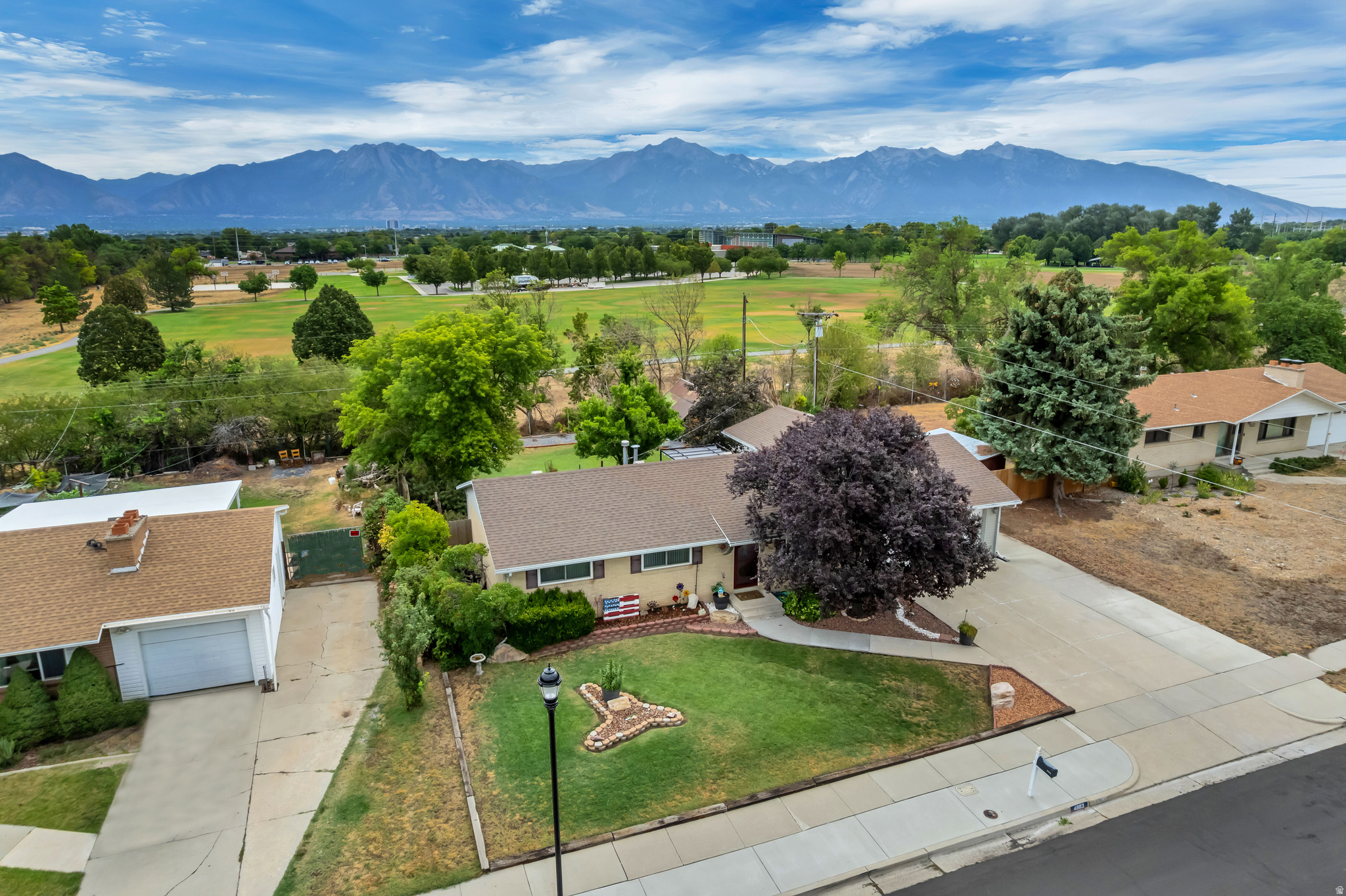 MIDWEST ESTATES - Residential