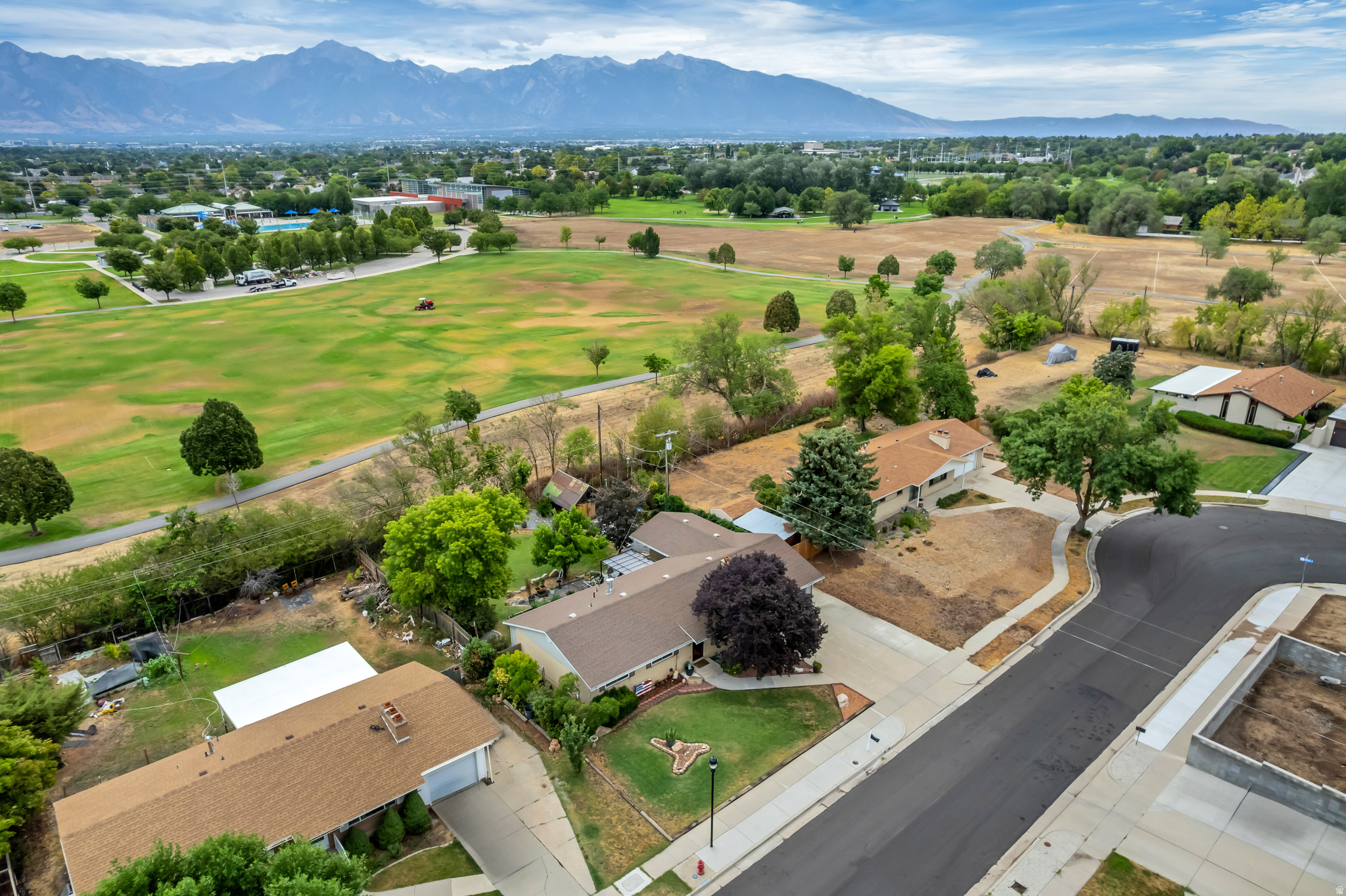 MIDWEST ESTATES - Residential