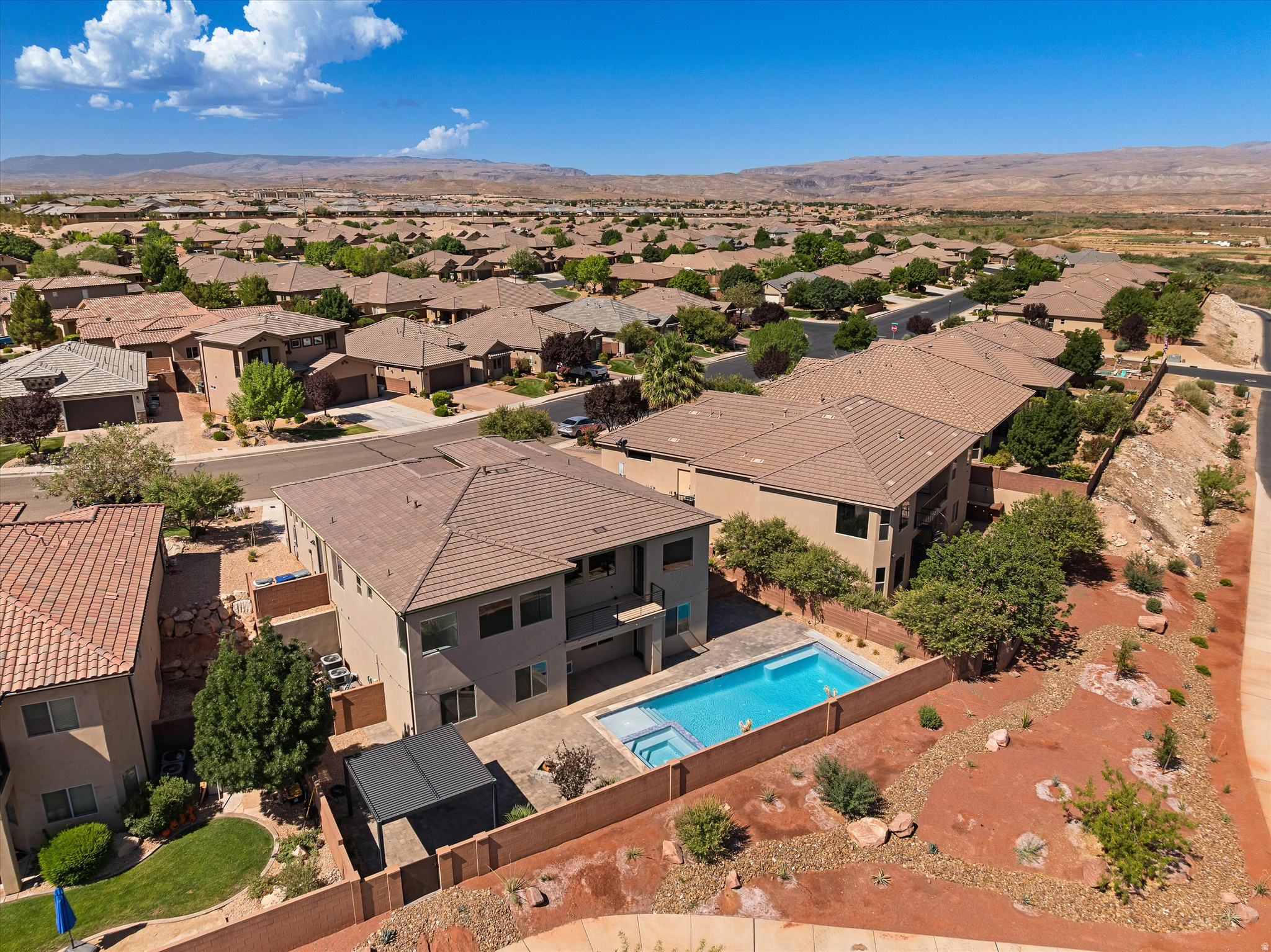 LAS COLINAS PH 3 - Residential