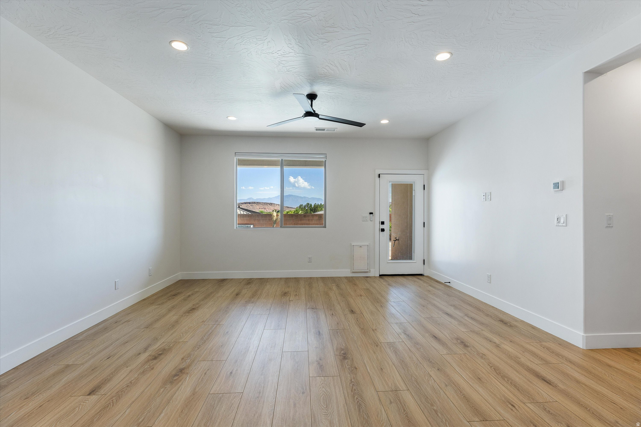 LAS COLINAS PH 3 - Residential