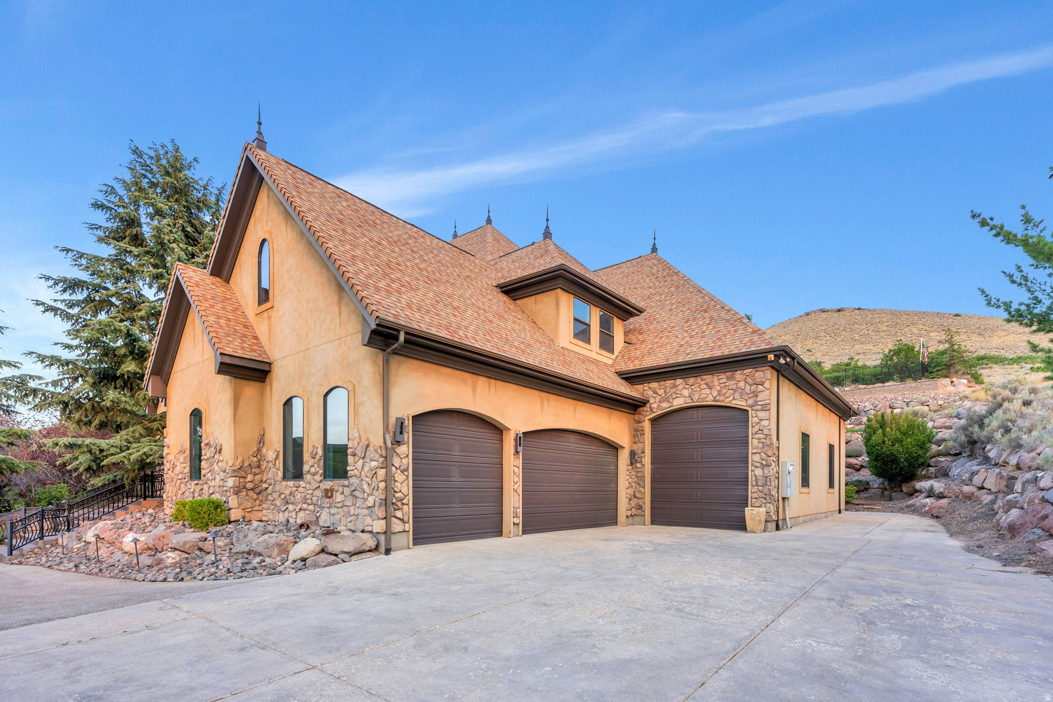 HERRIMAN HEIGHTS - Residential