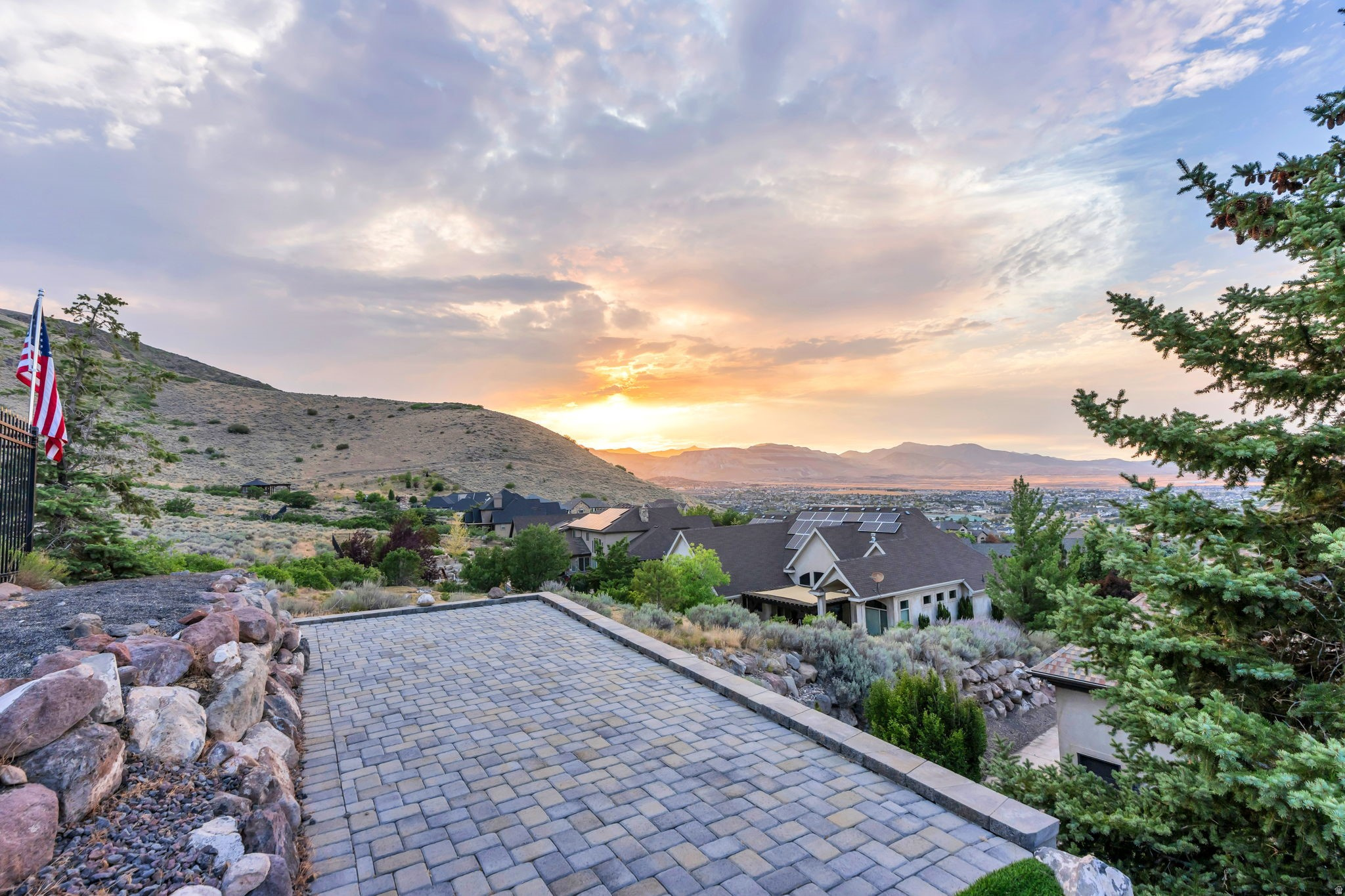HERRIMAN HEIGHTS - Residential