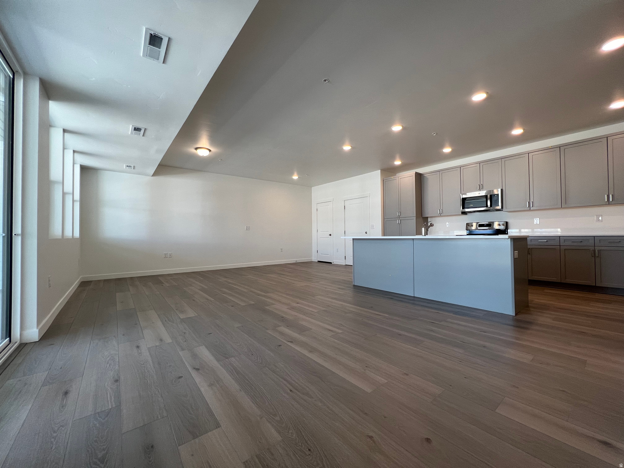 JORDAN HEIGHTS - Residential
