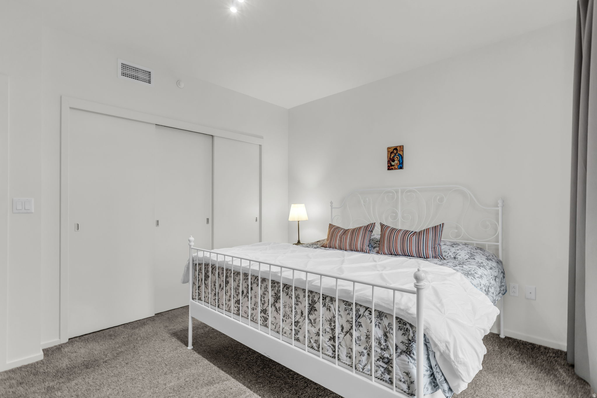 THE REGENT - Residential