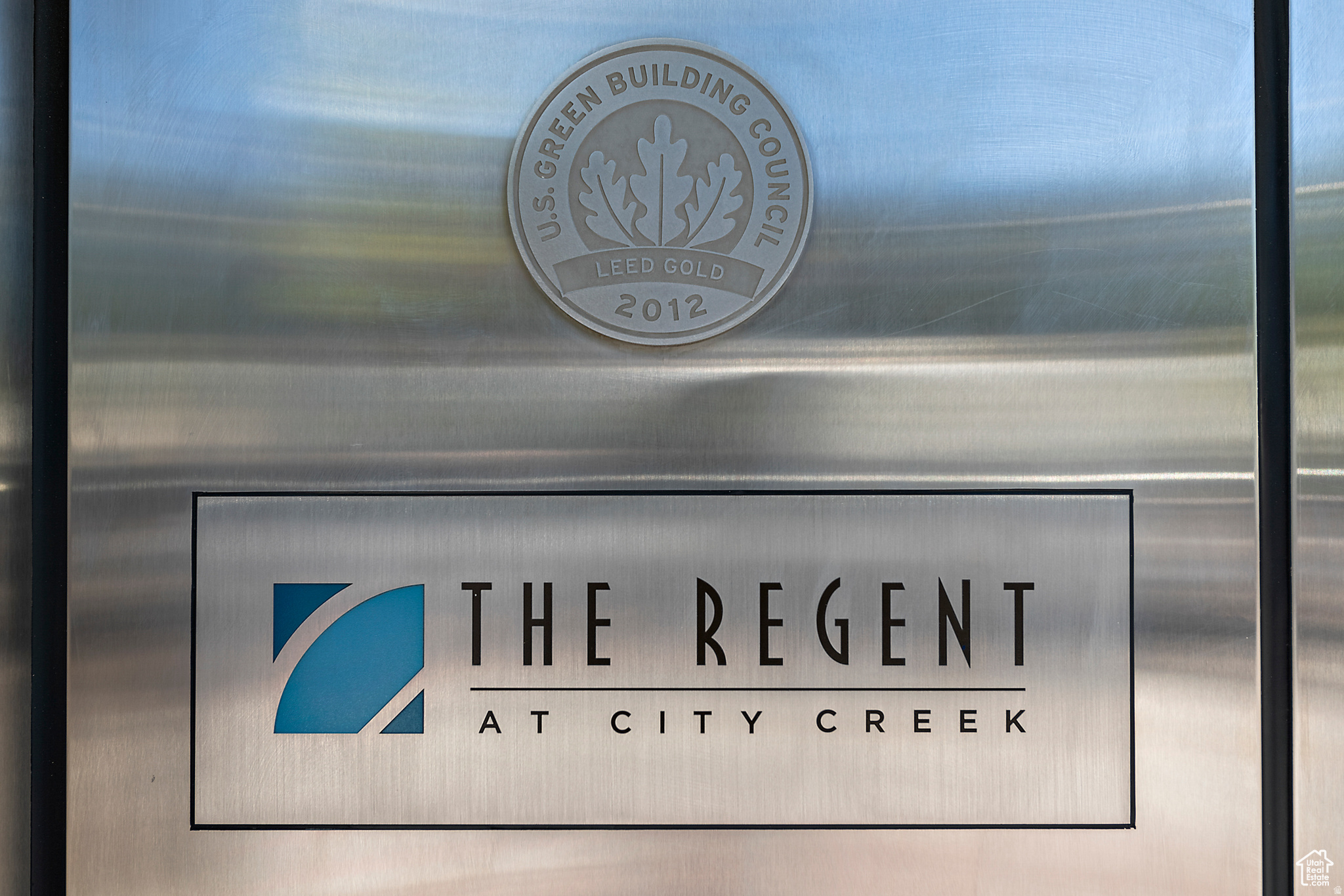 THE REGENT - Residential