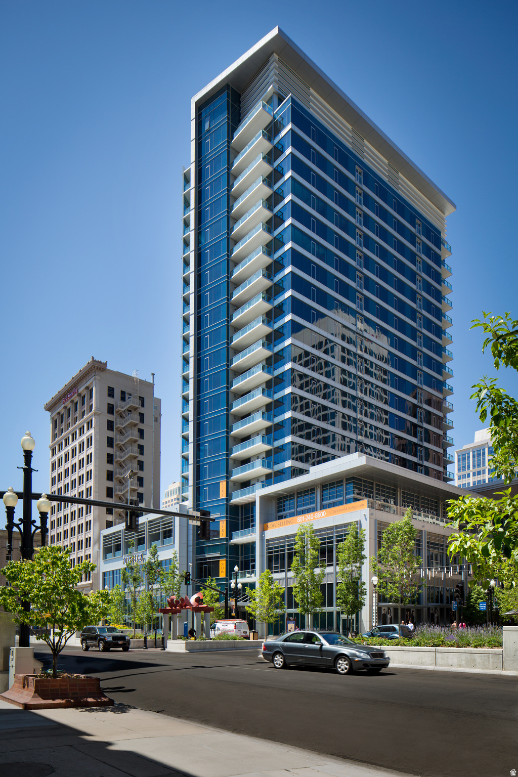 THE REGENT - Residential