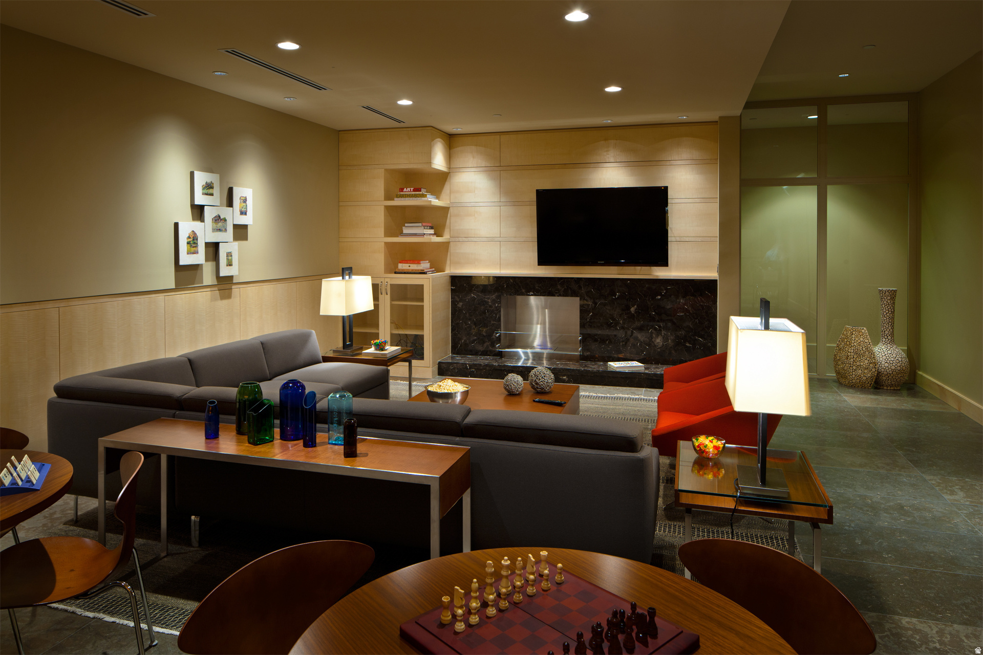THE REGENT - Residential
