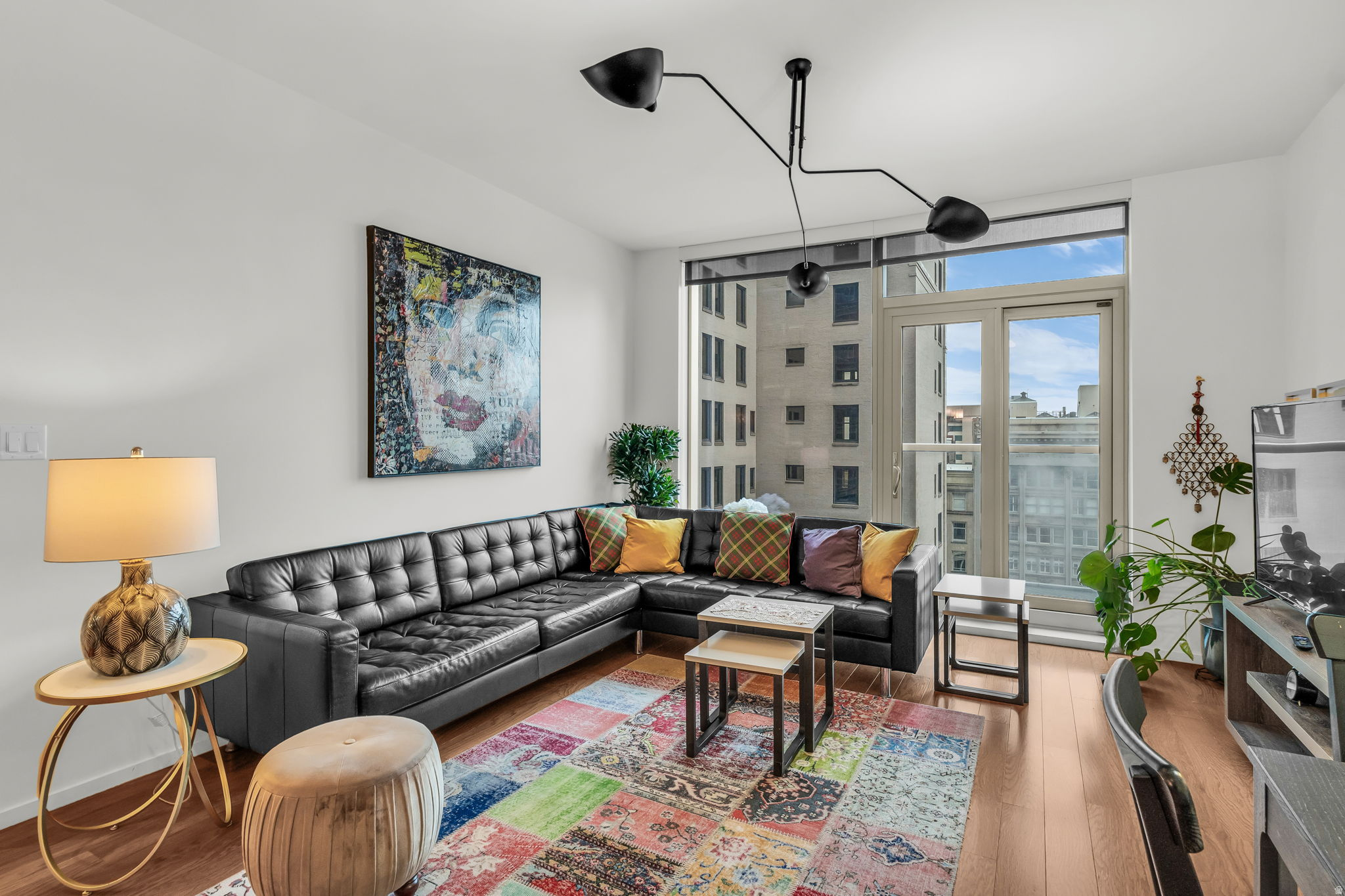 THE REGENT - Residential