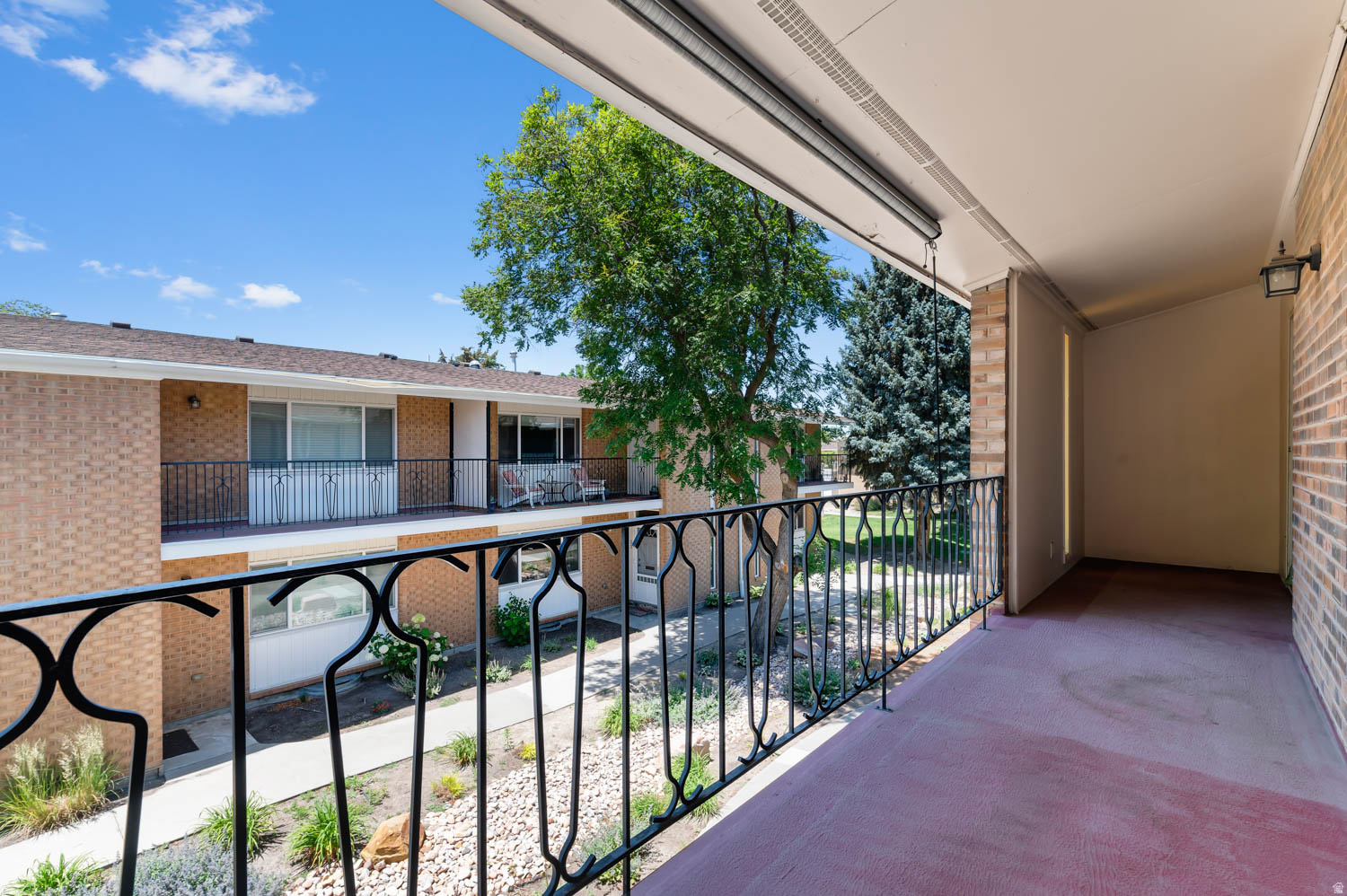 THREE FOUNTAINS - Residential