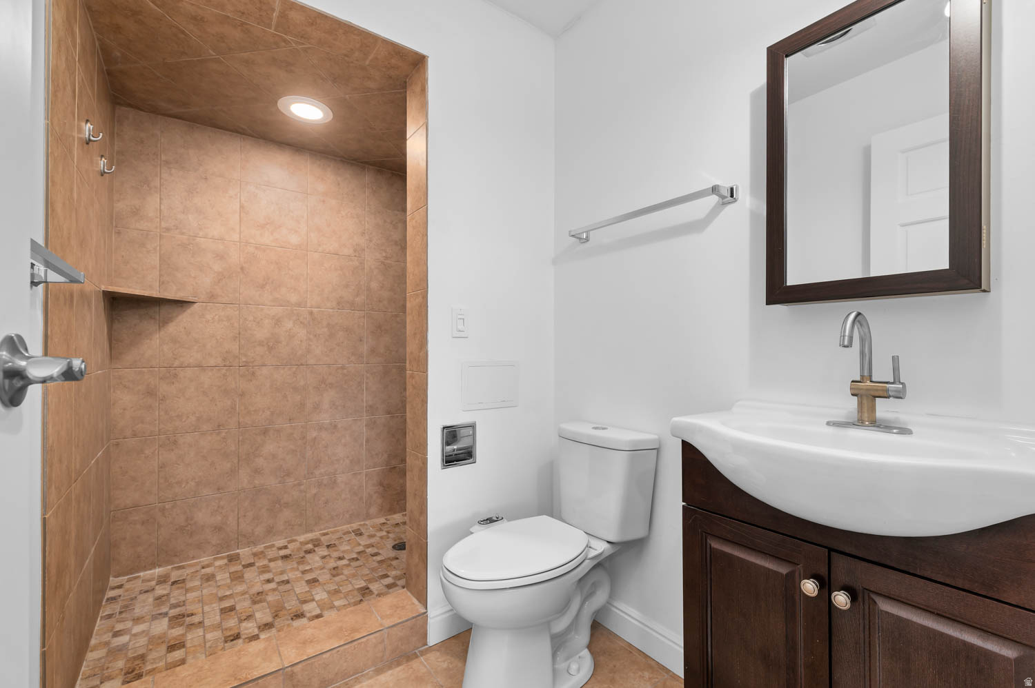 THREE FOUNTAINS - Residential