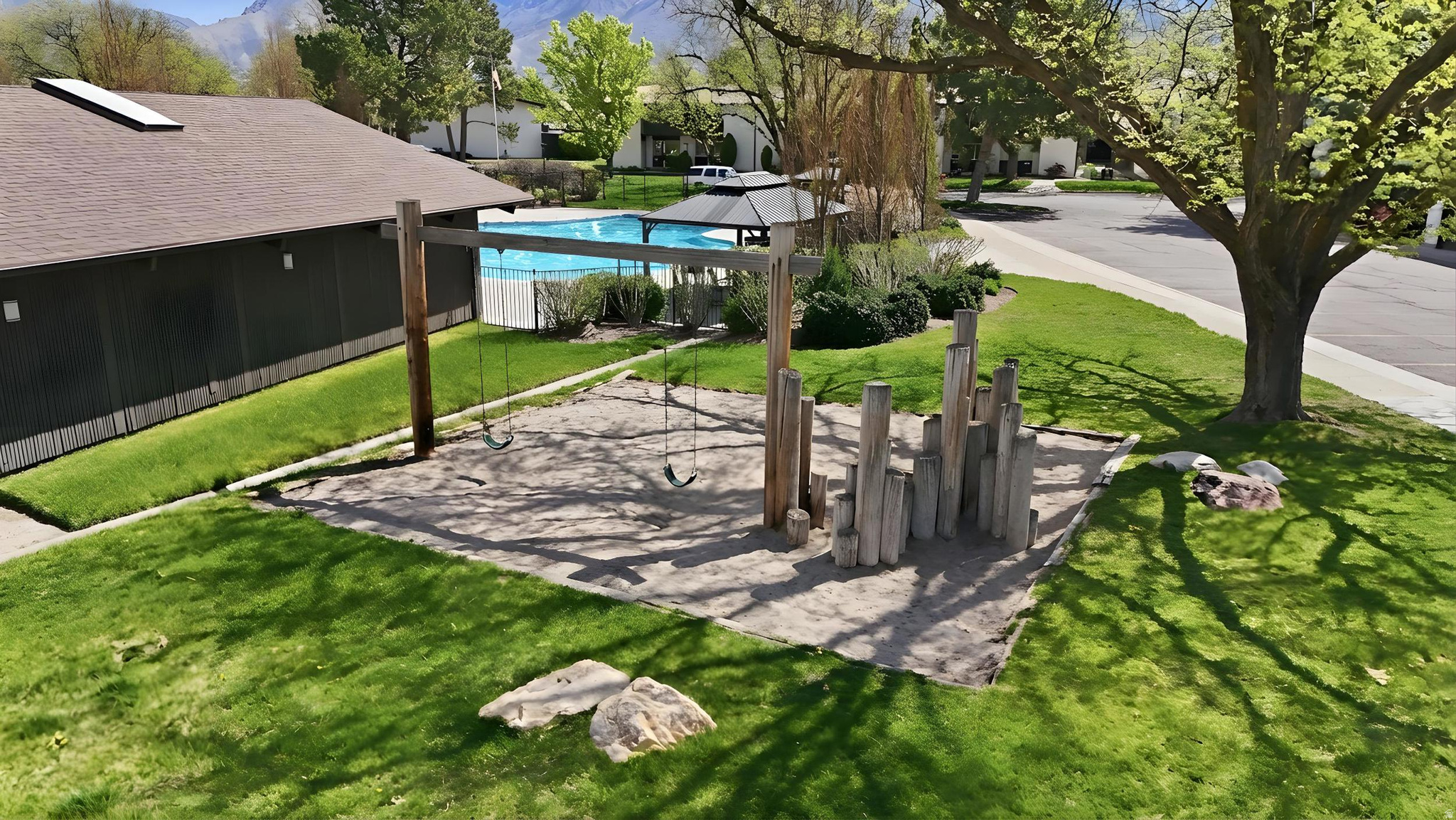 THREE FOUNTAINS EAST - Residential