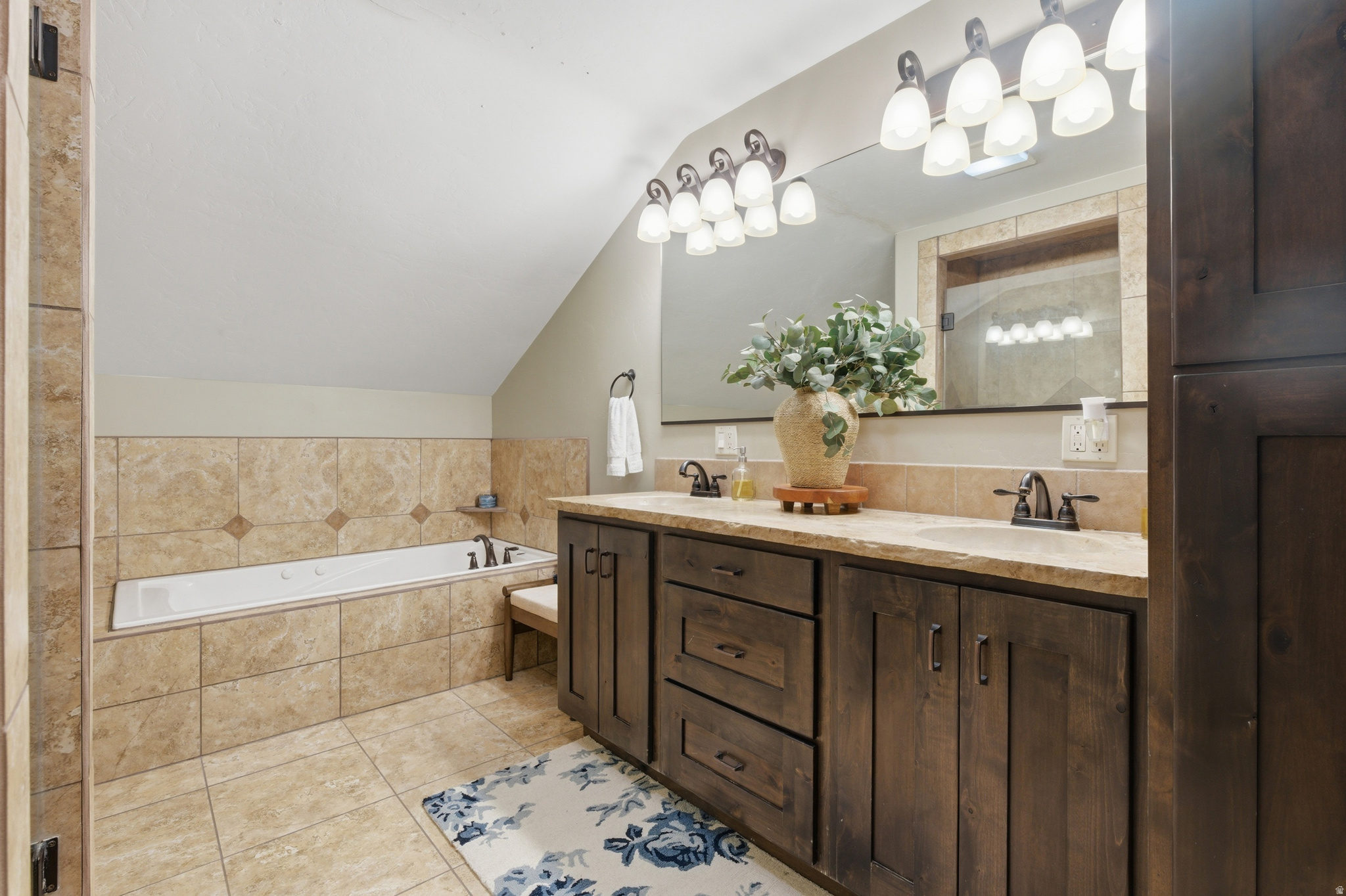 TIMBER LAKES - Residential