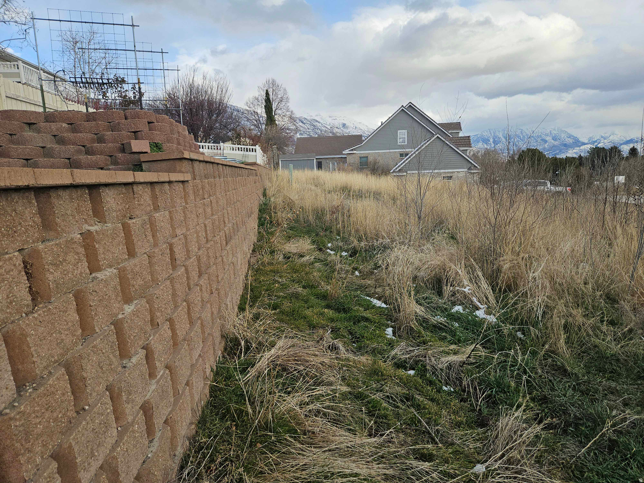 HILLTOP - Land
