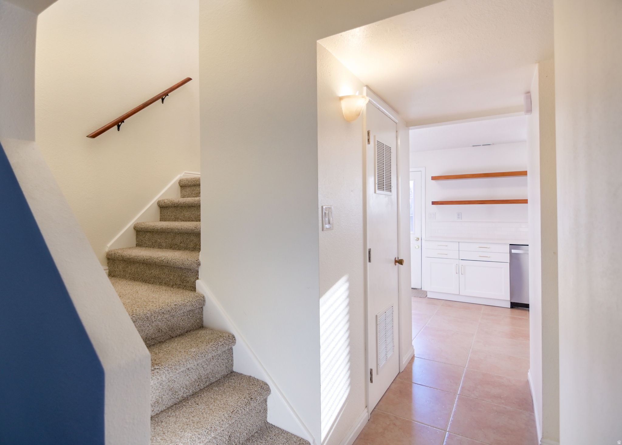 WILLOW TREE CONDO - Residential