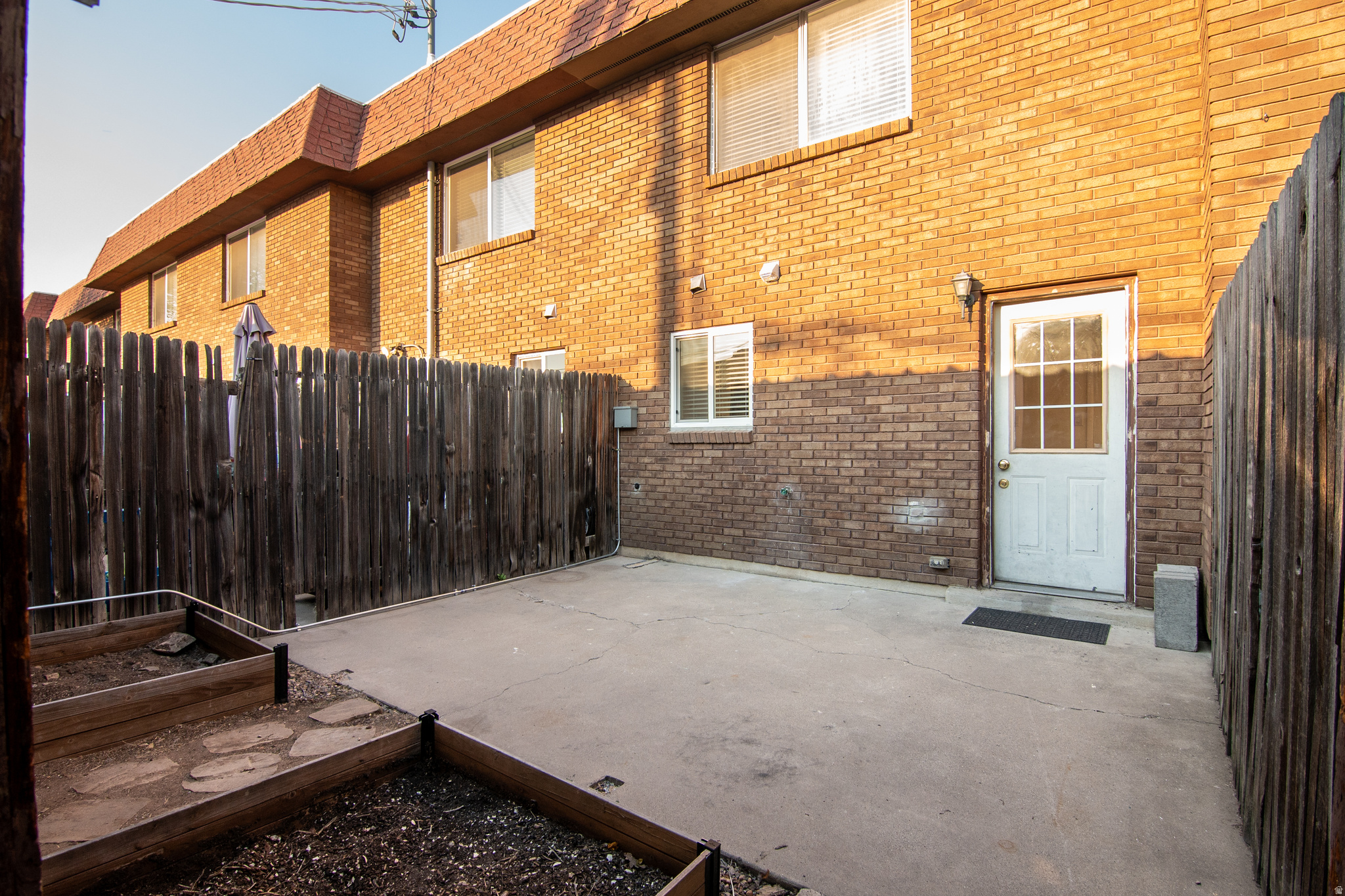 WILLOW TREE CONDO - Residential