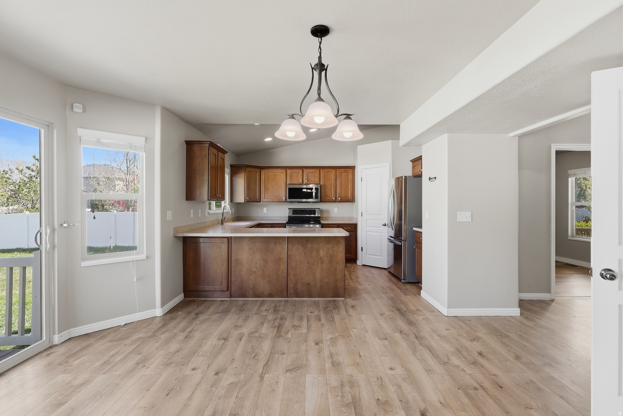 MOUNTAIN VIEW ESTATE - Residential
