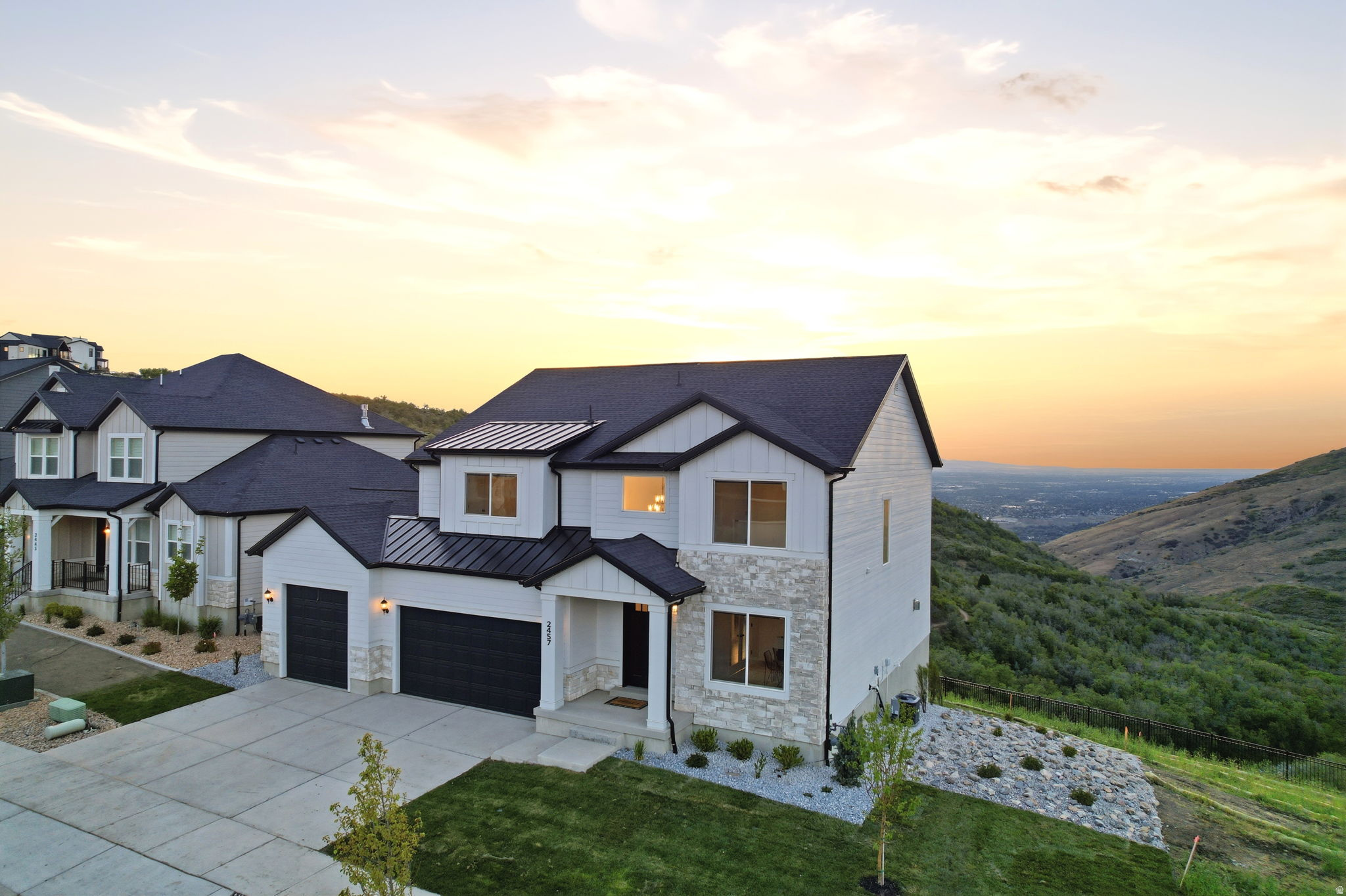 HIDDEN CANYON - Residential