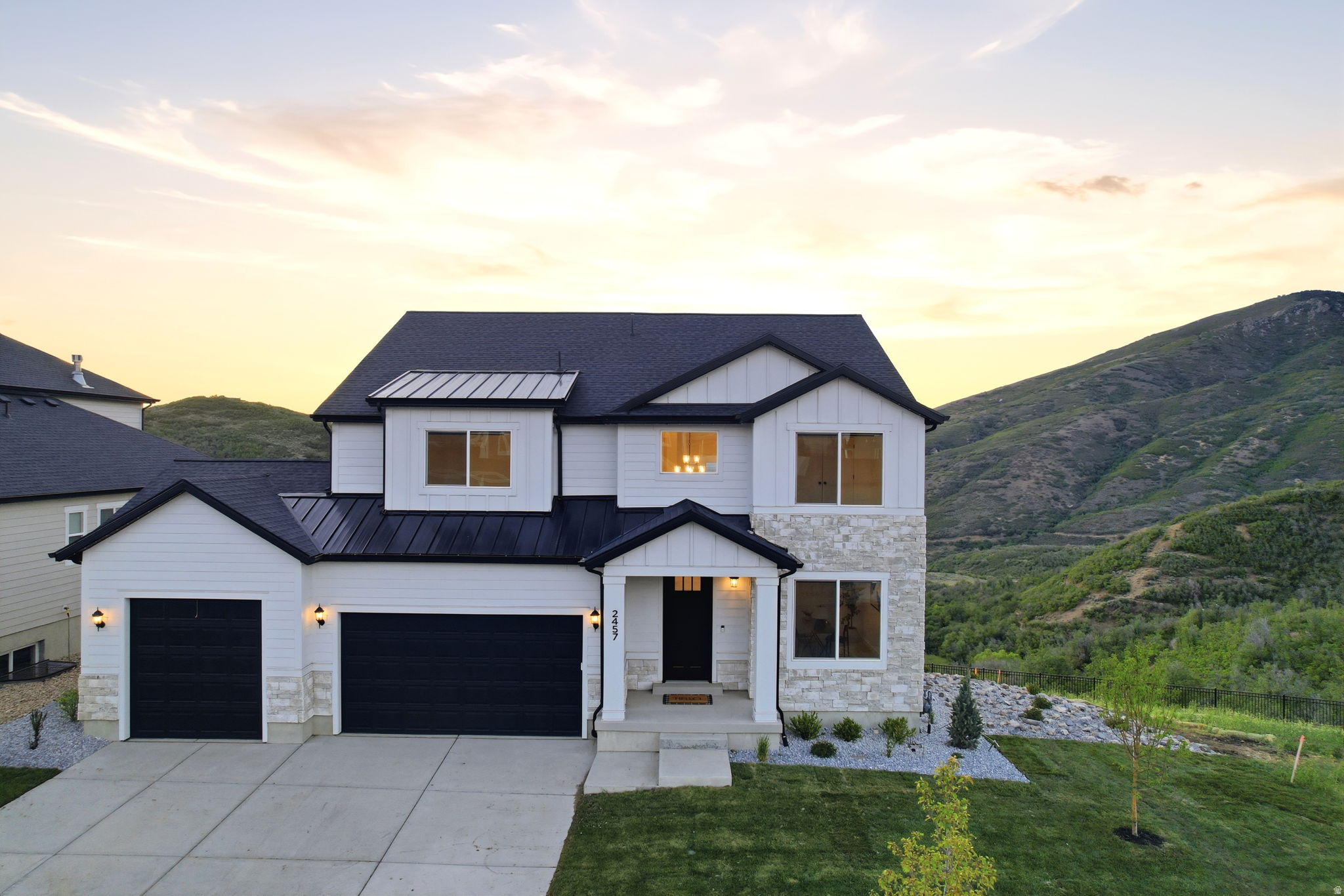 HIDDEN CANYON - Residential