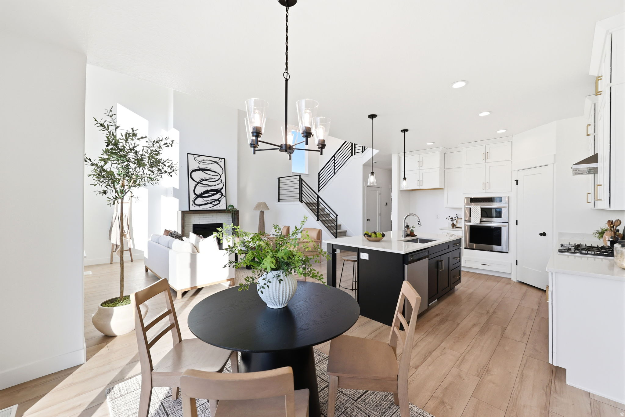 HIDDEN CANYON - Residential
