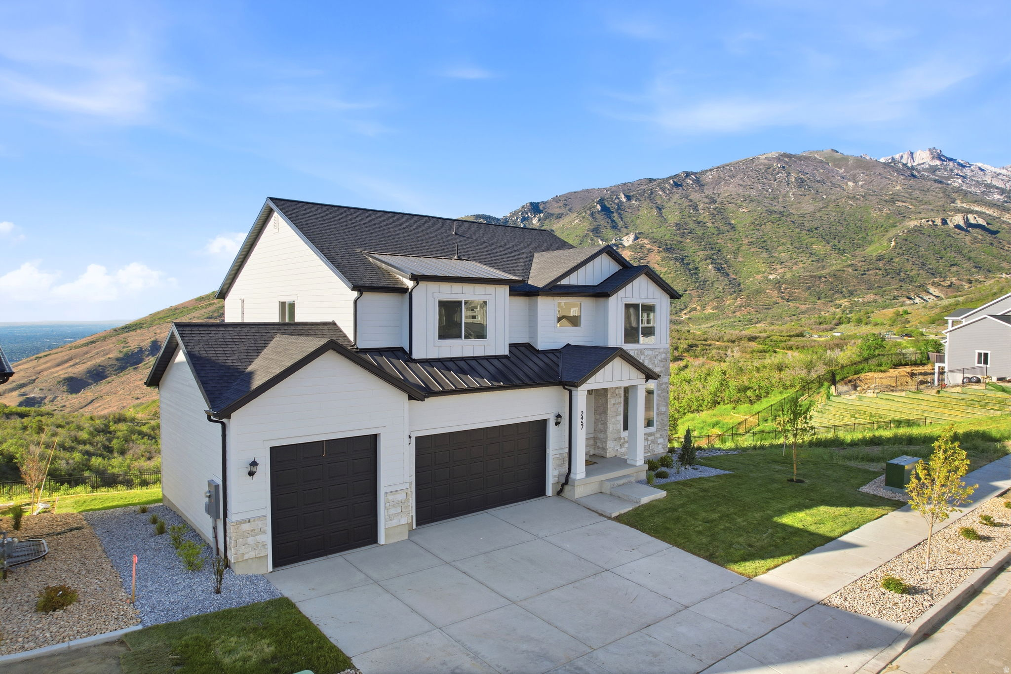 HIDDEN CANYON - Residential