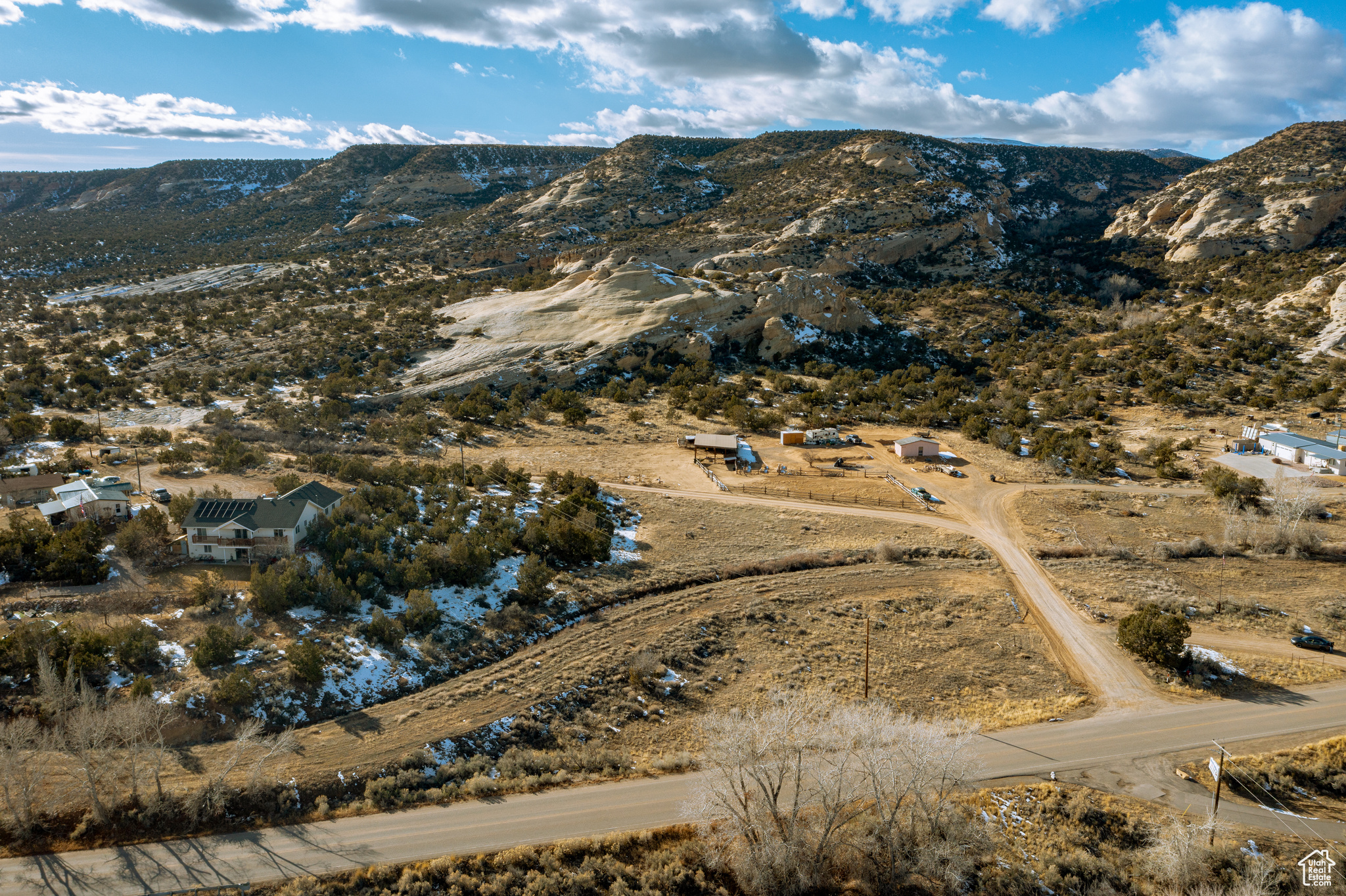 CEDAR CLIFF - Land
