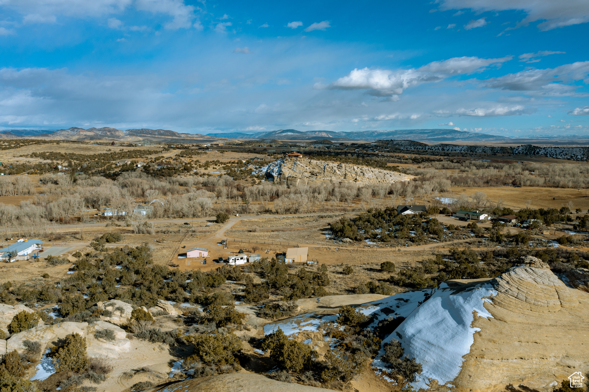 CEDAR CLIFF - Land