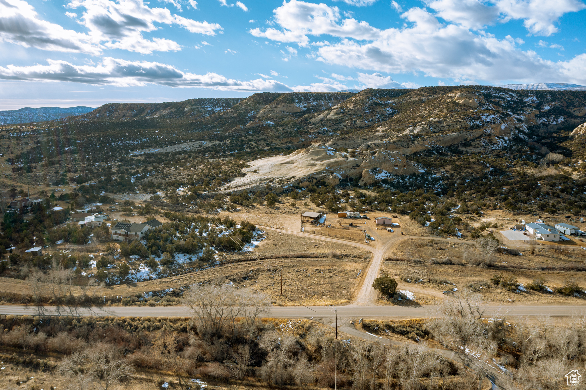 CEDAR CLIFF - Land