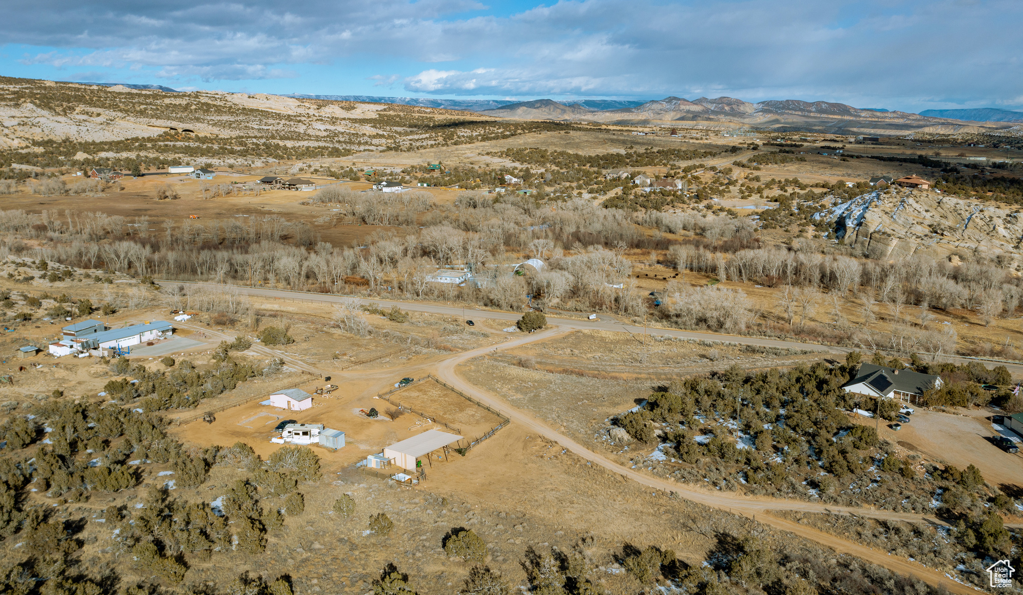 CEDAR CLIFF - Land