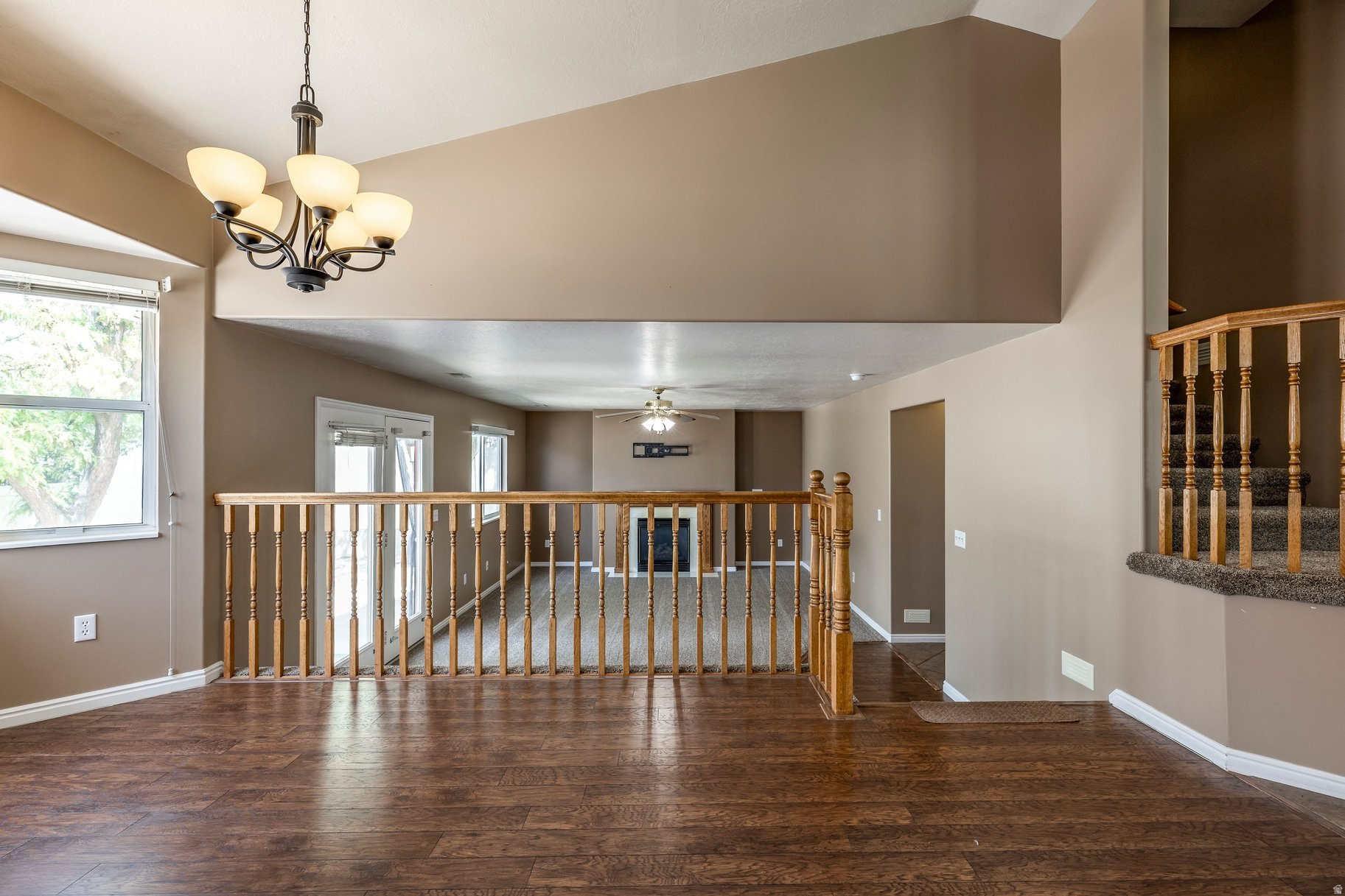 WARREN ACRES - Residential