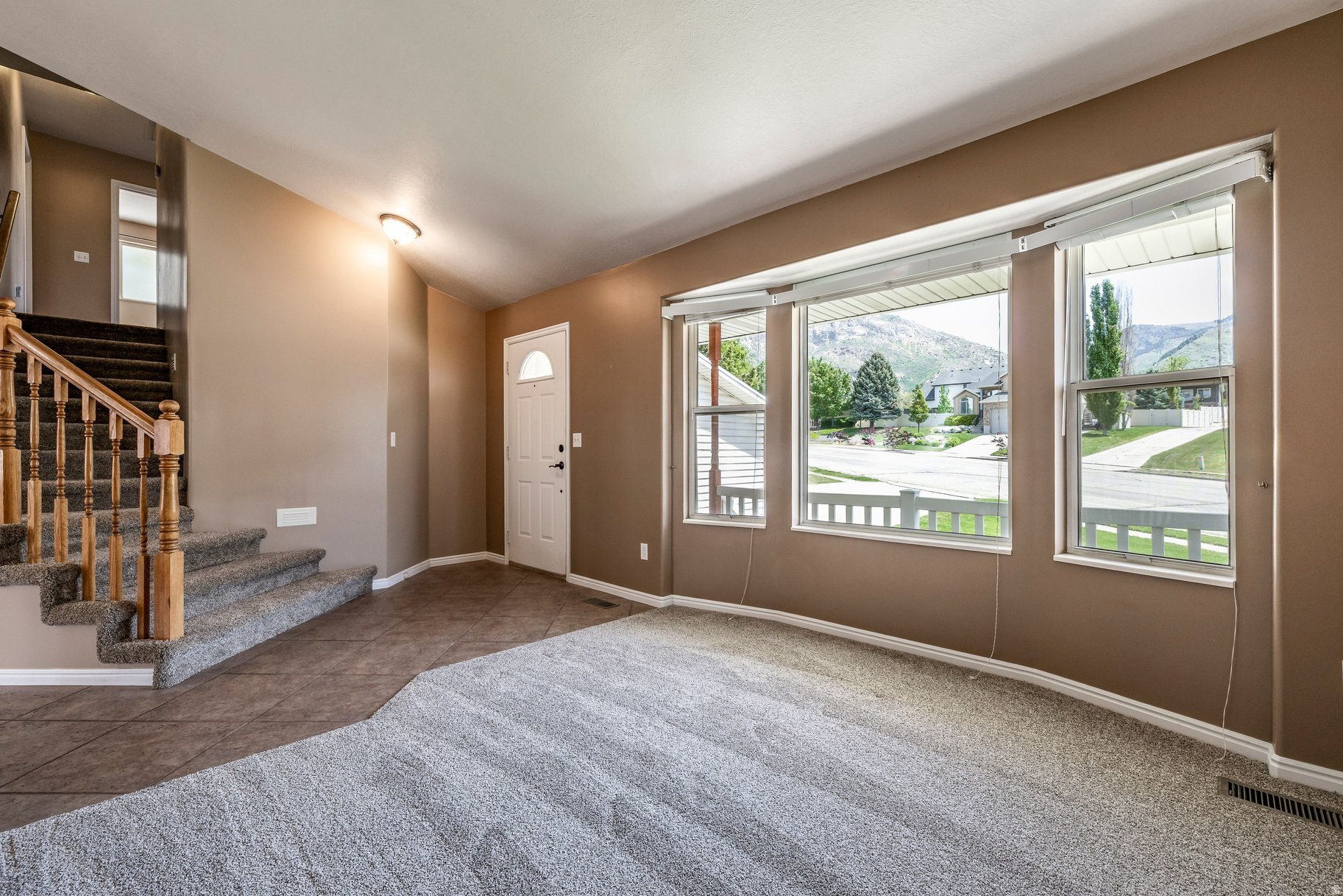 WARREN ACRES - Residential