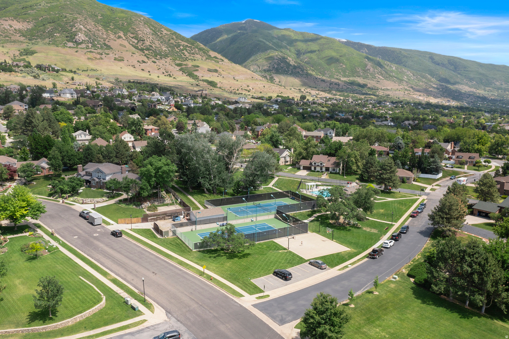 SOMERSET FARMS - Residential