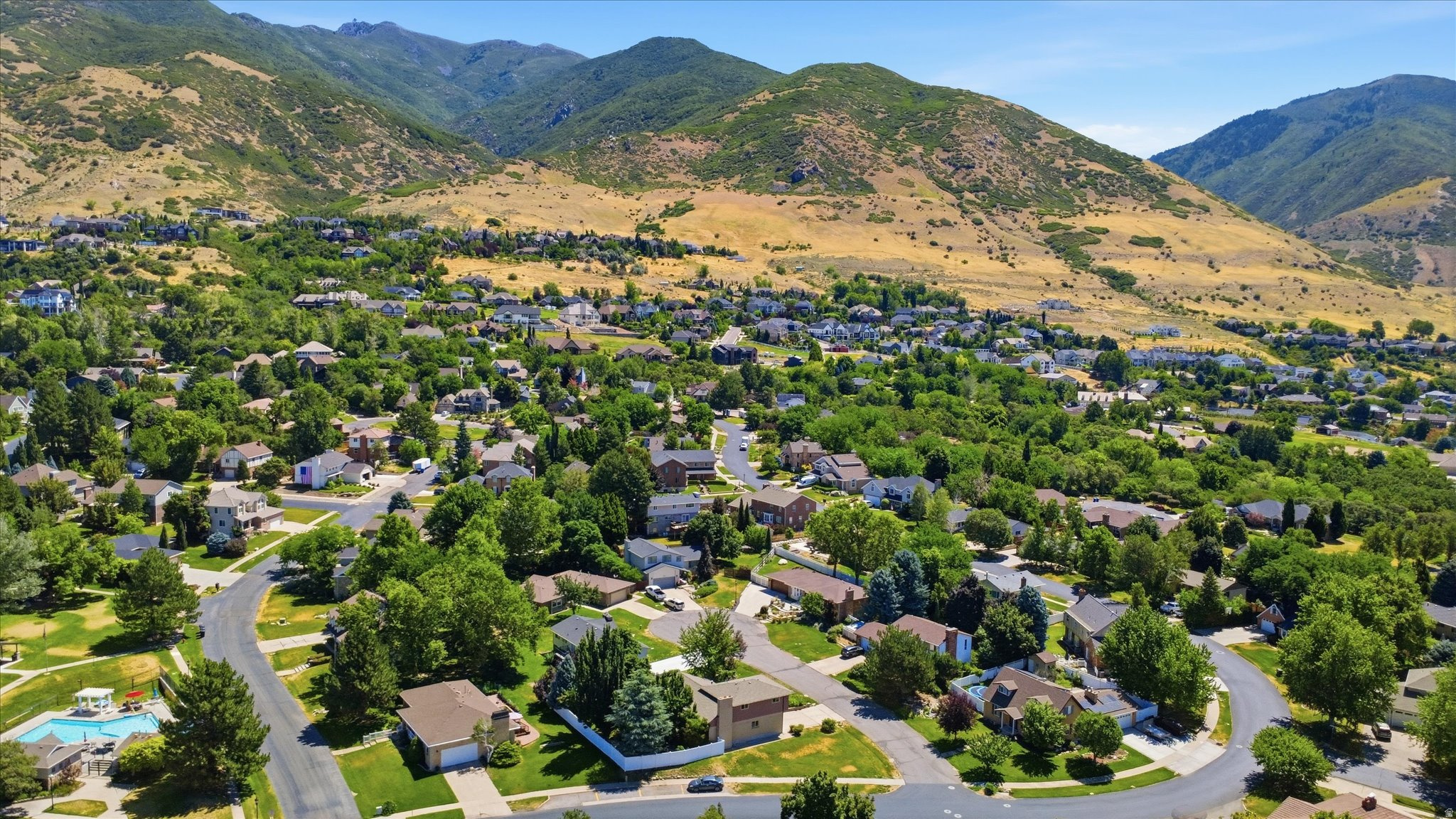 SOMERSET FARMS - Residential