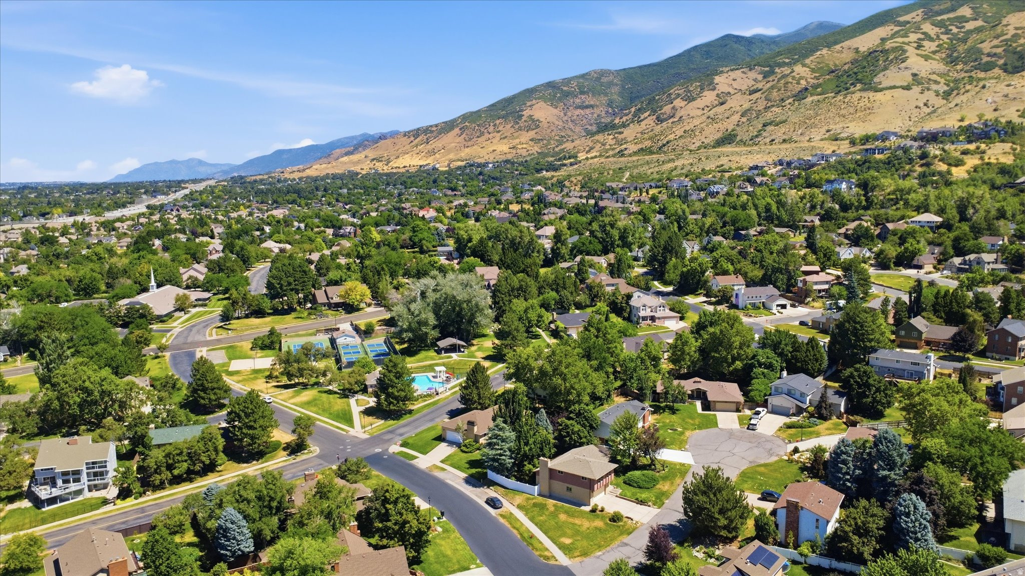 SOMERSET FARMS - Residential