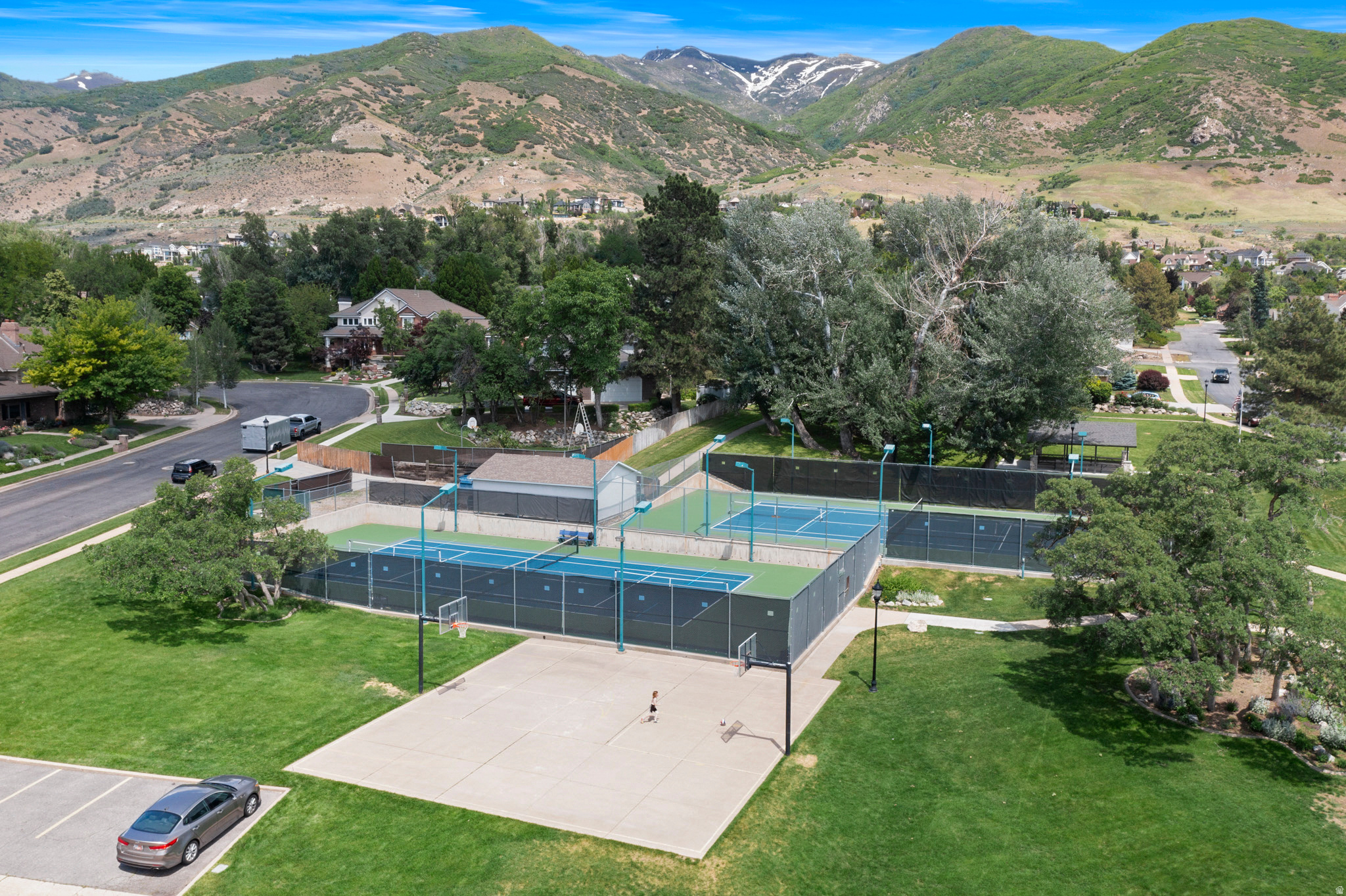 SOMERSET FARMS - Residential