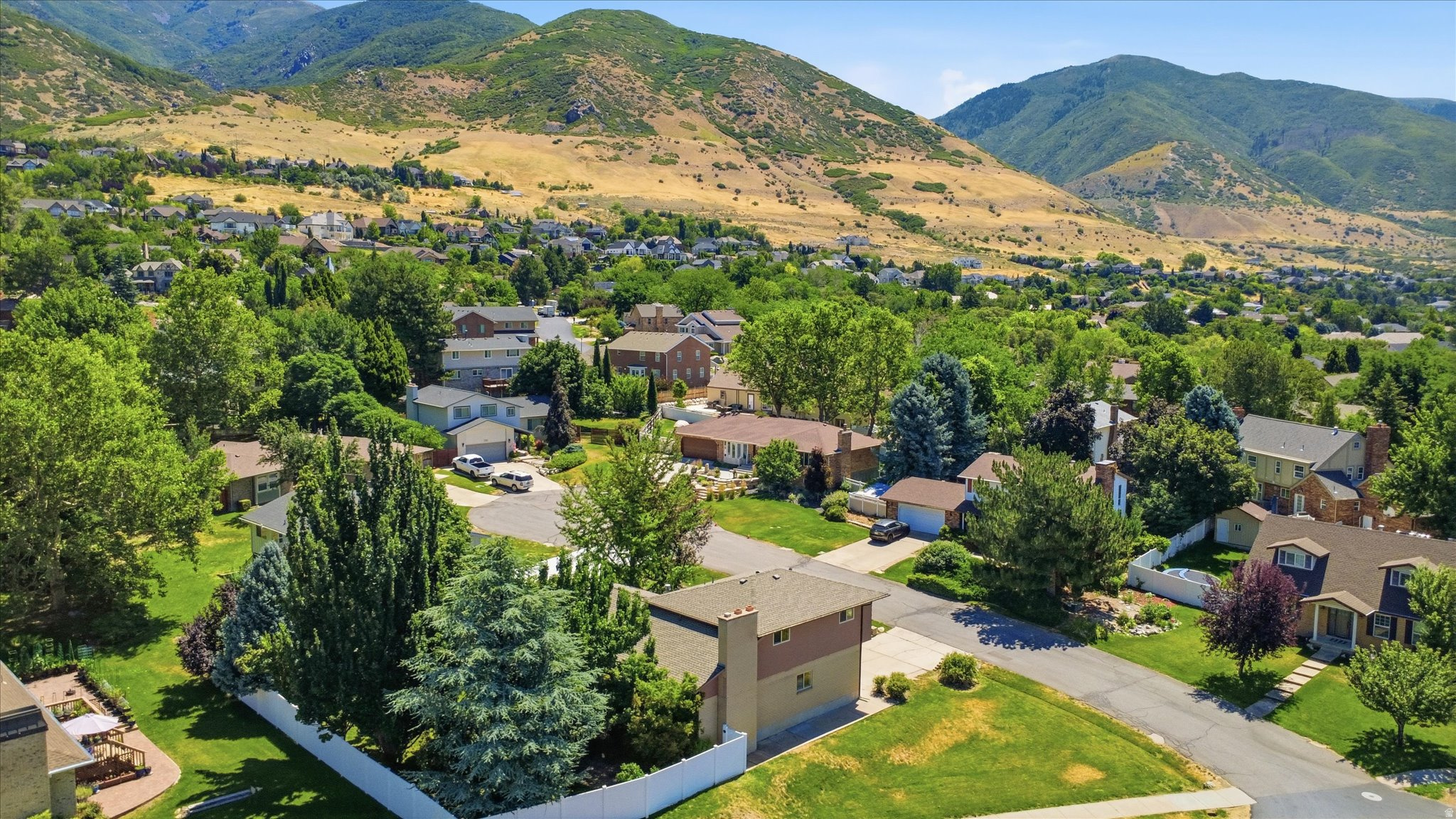 SOMERSET FARMS - Residential