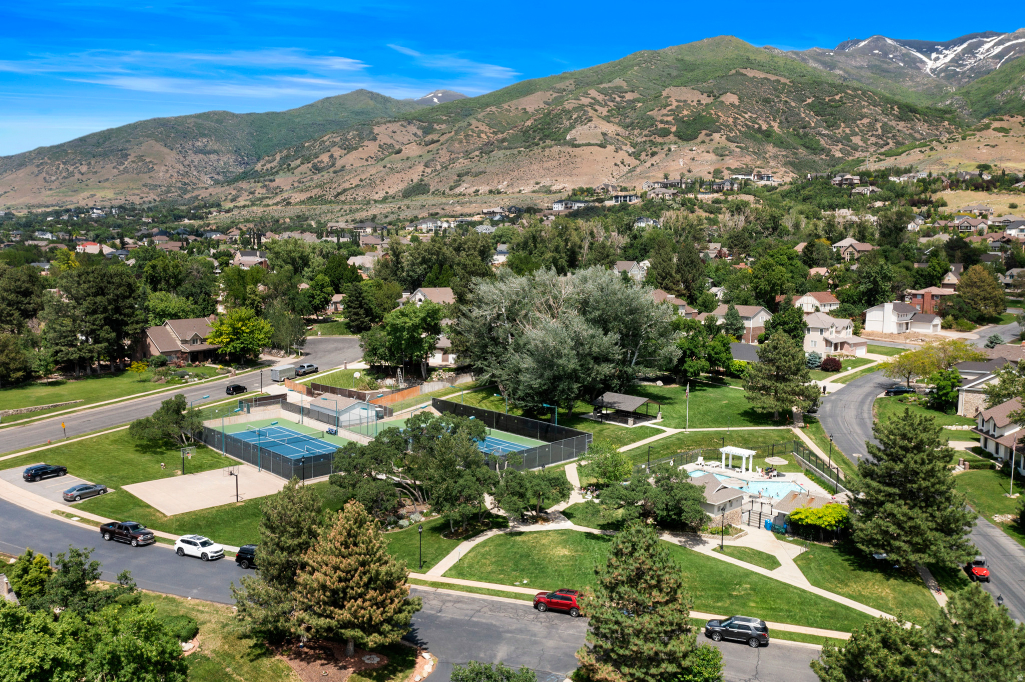 SOMERSET FARMS - Residential