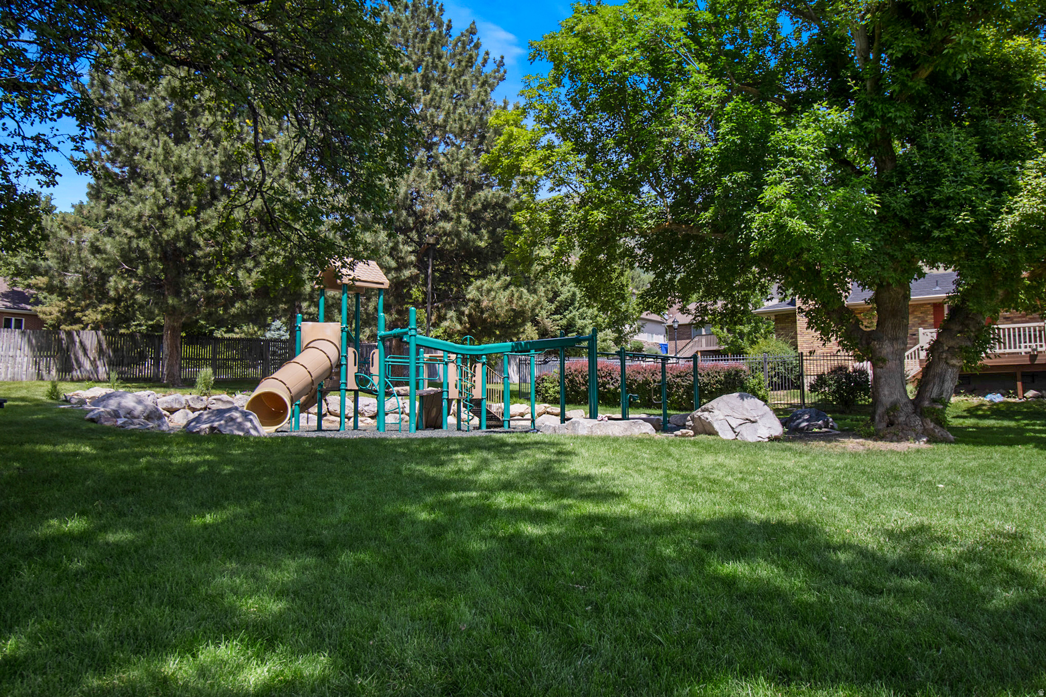 SOMERSET FARMS - Residential