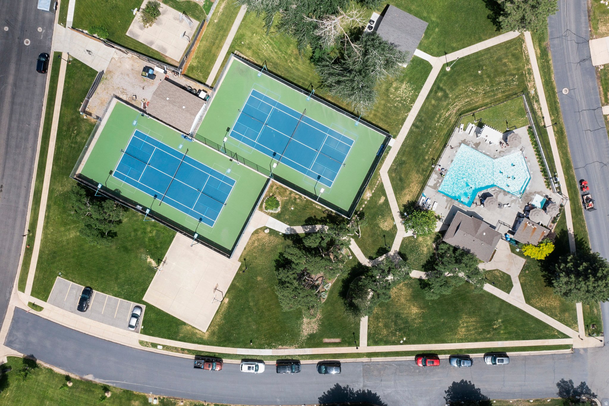 SOMERSET FARMS - Residential