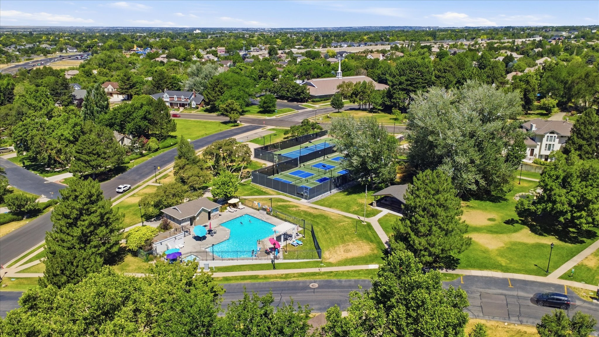 SOMERSET FARMS - Residential