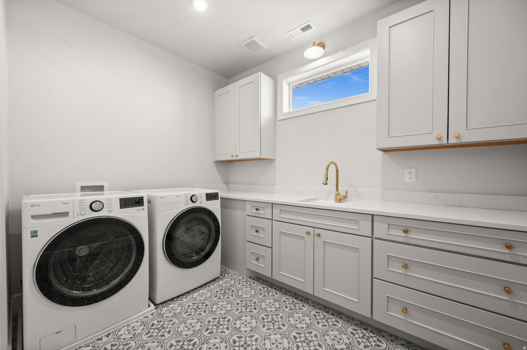 RIDGE - Residential