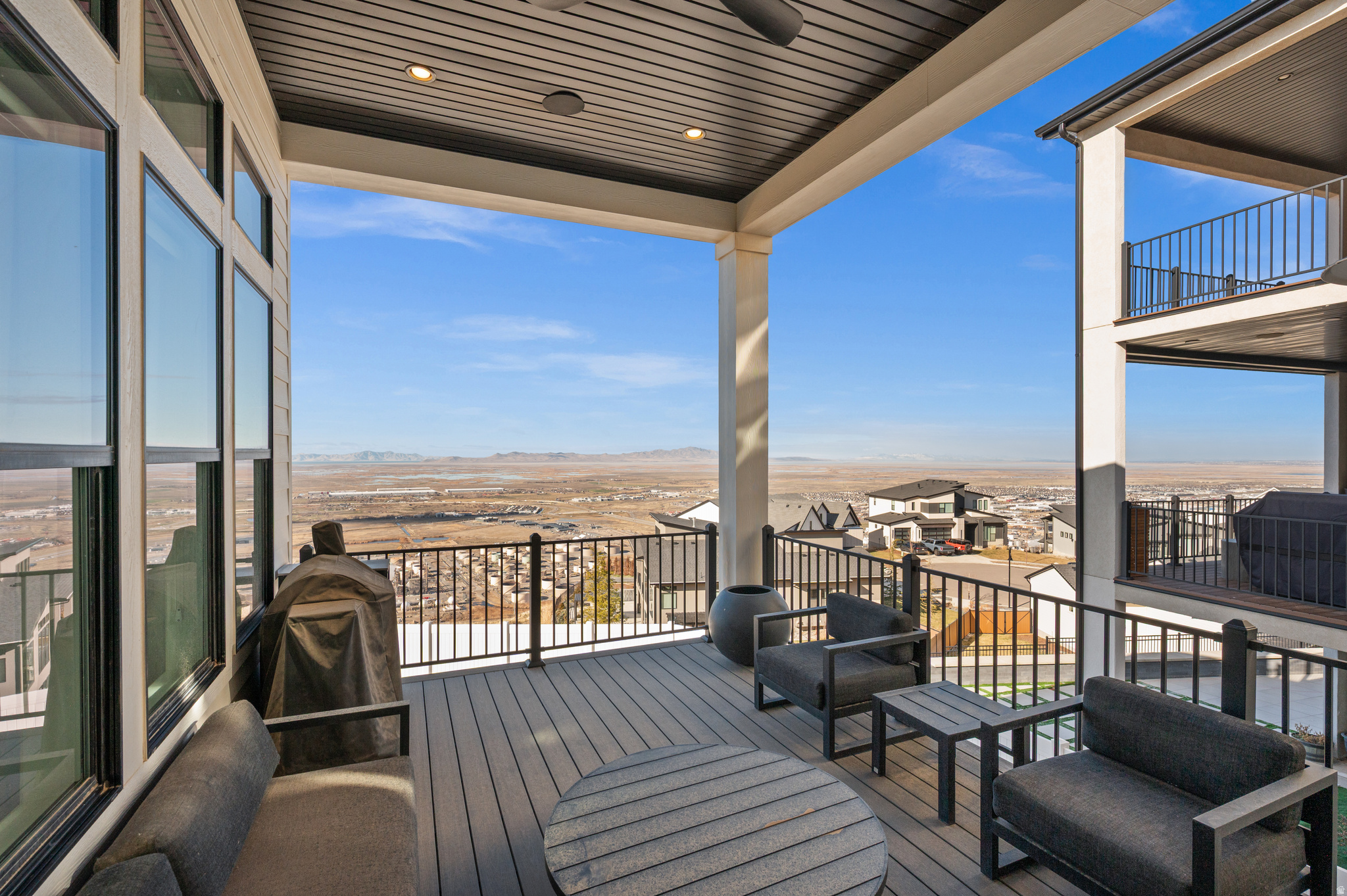 RIDGE - Residential