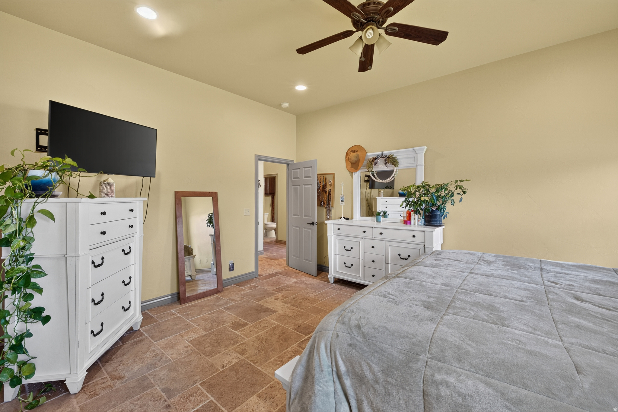 SUNNY ACRES - Residential