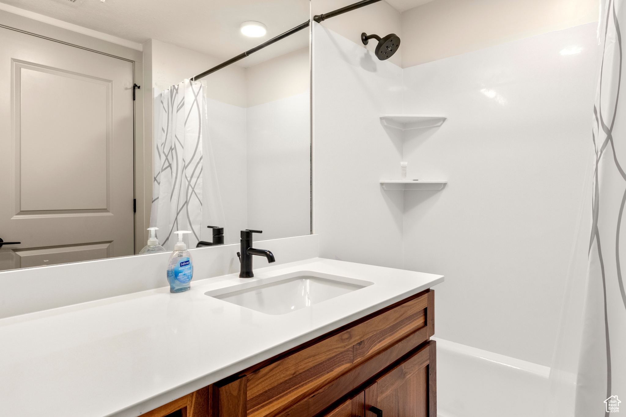 WATERS EDGE - Residential