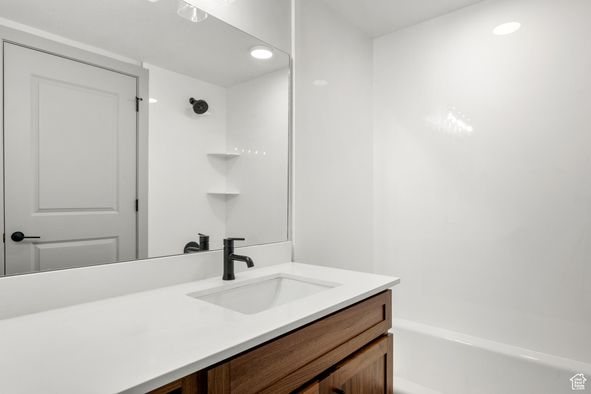 WATERS EDGE - Residential